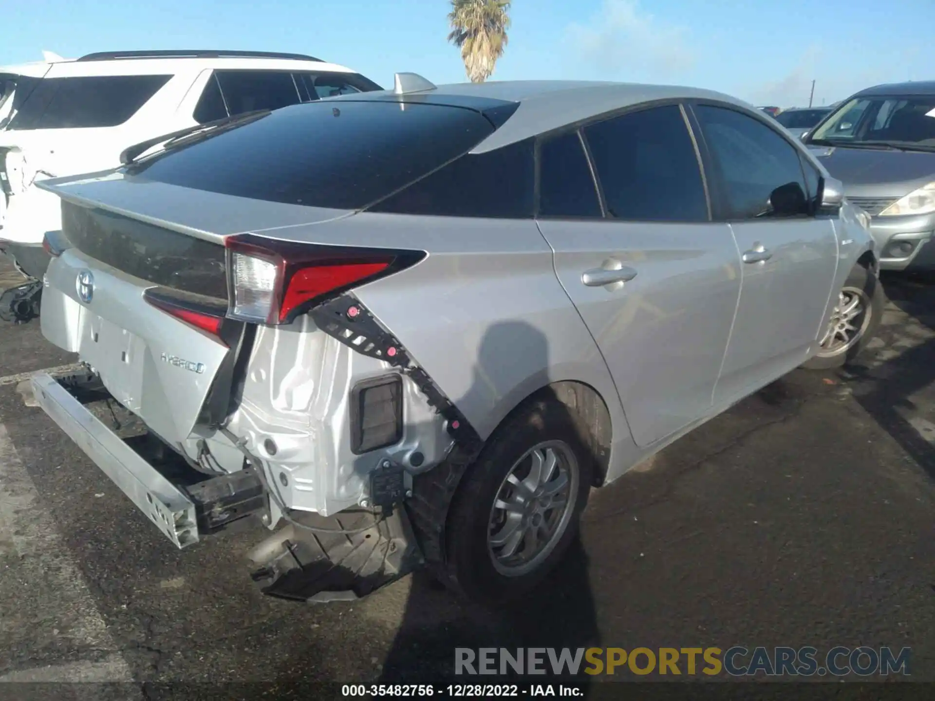 4 Photograph of a damaged car JTDKARFU2L3112161 TOYOTA PRIUS 2020