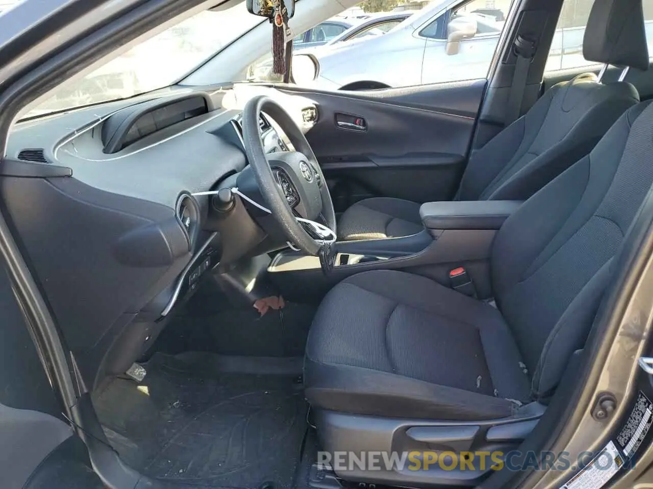 7 Photograph of a damaged car JTDKARFU2L3112869 TOYOTA PRIUS 2020