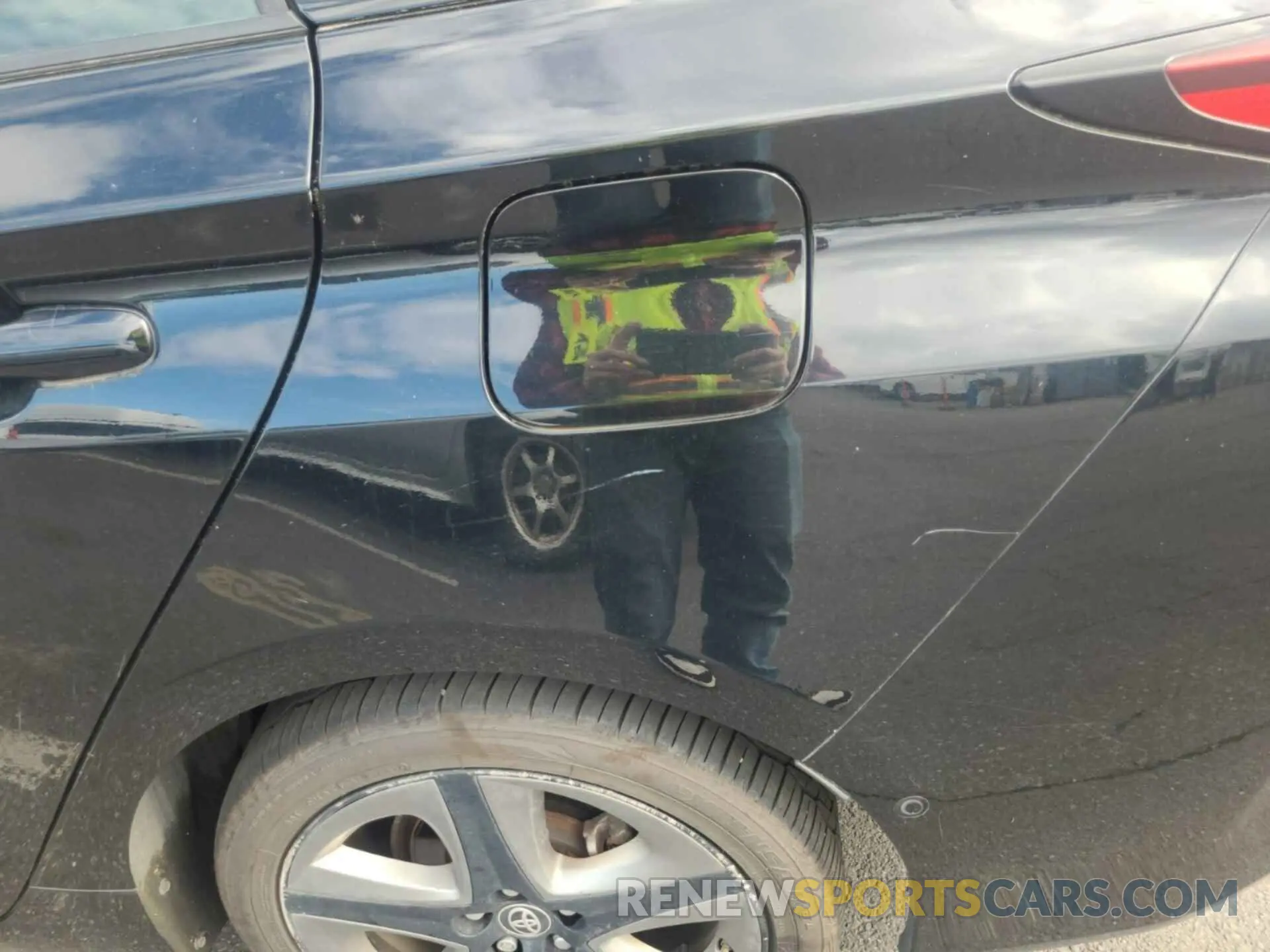 19 Photograph of a damaged car JTDKARFU2L3114749 TOYOTA PRIUS 2020