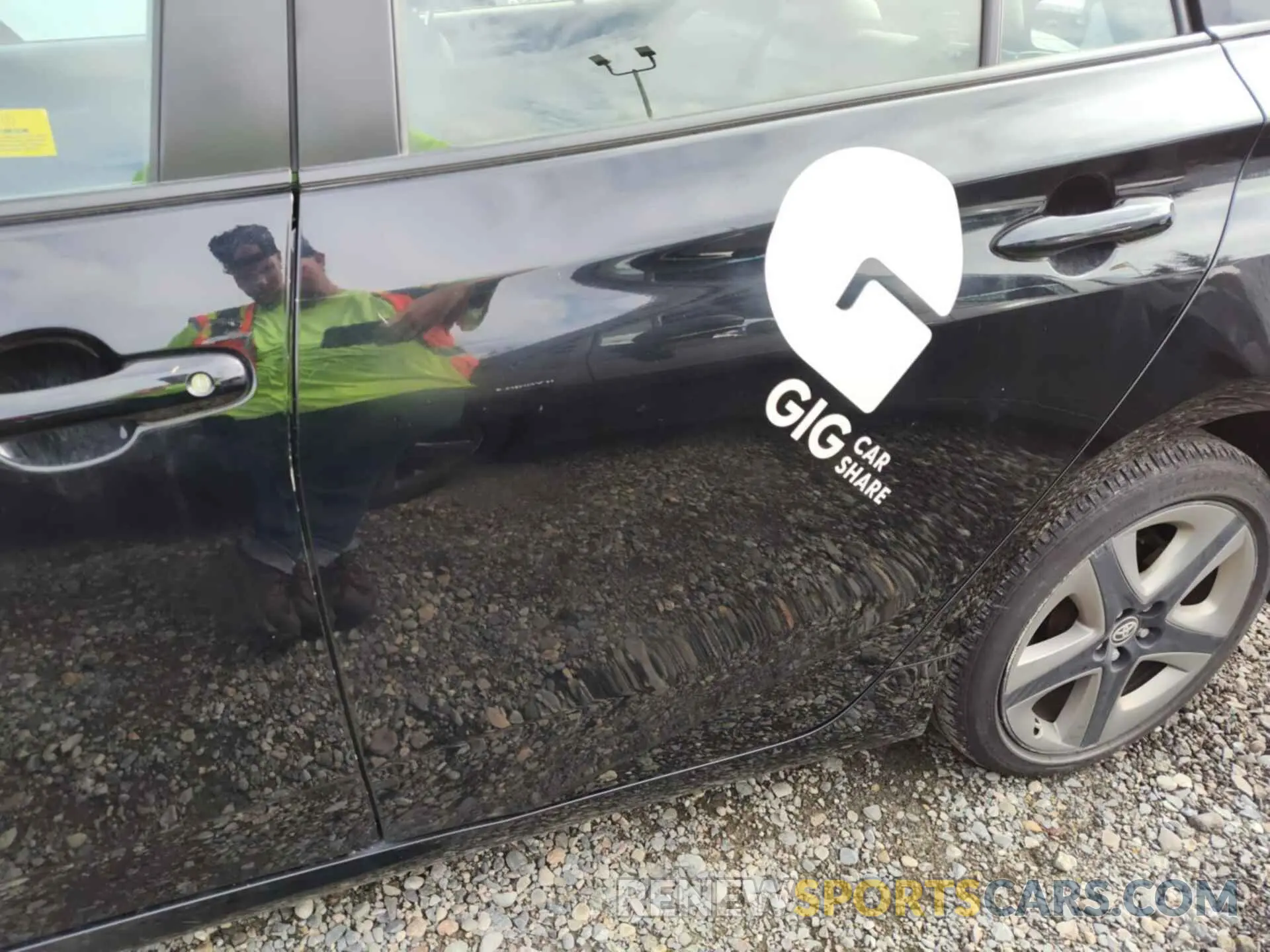 10 Photograph of a damaged car JTDKARFU2L3115416 TOYOTA PRIUS 2020