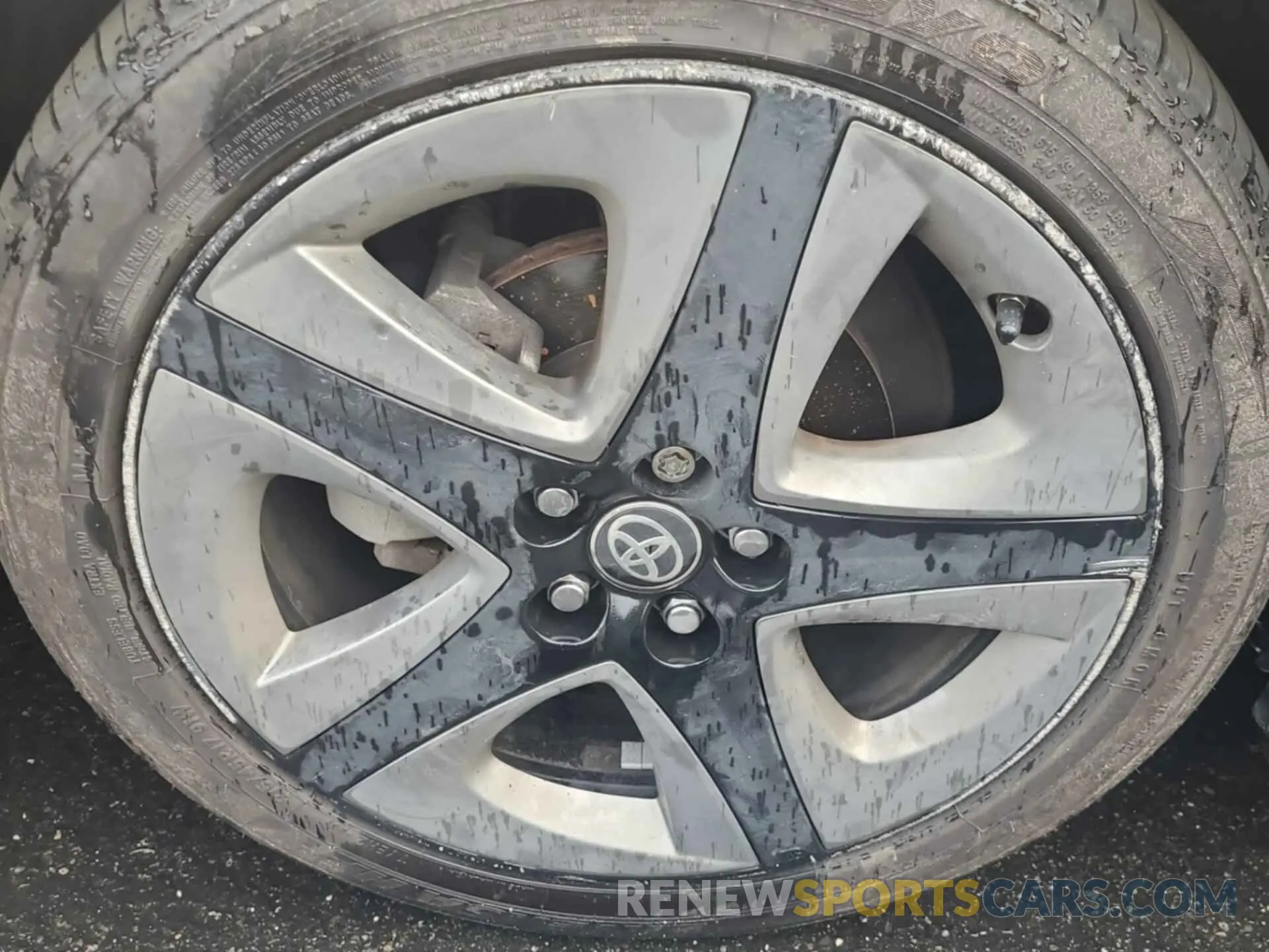 12 Photograph of a damaged car JTDKARFU3L3115196 TOYOTA PRIUS 2020
