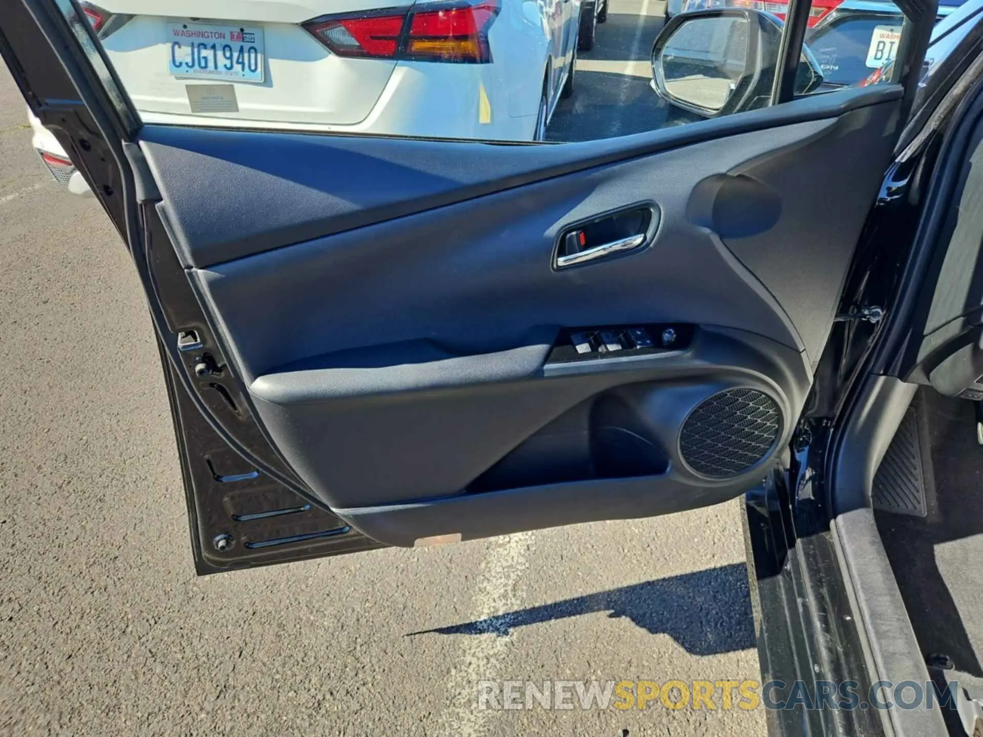30 Photograph of a damaged car JTDKARFU3L3115196 TOYOTA PRIUS 2020
