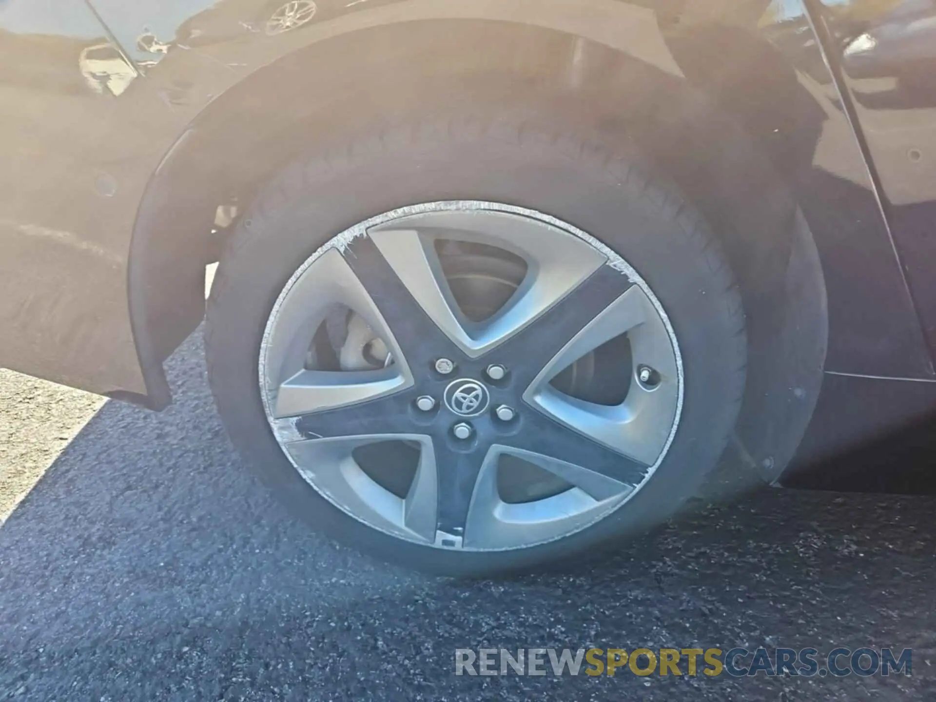 4 Photograph of a damaged car JTDKARFU3L3115196 TOYOTA PRIUS 2020
