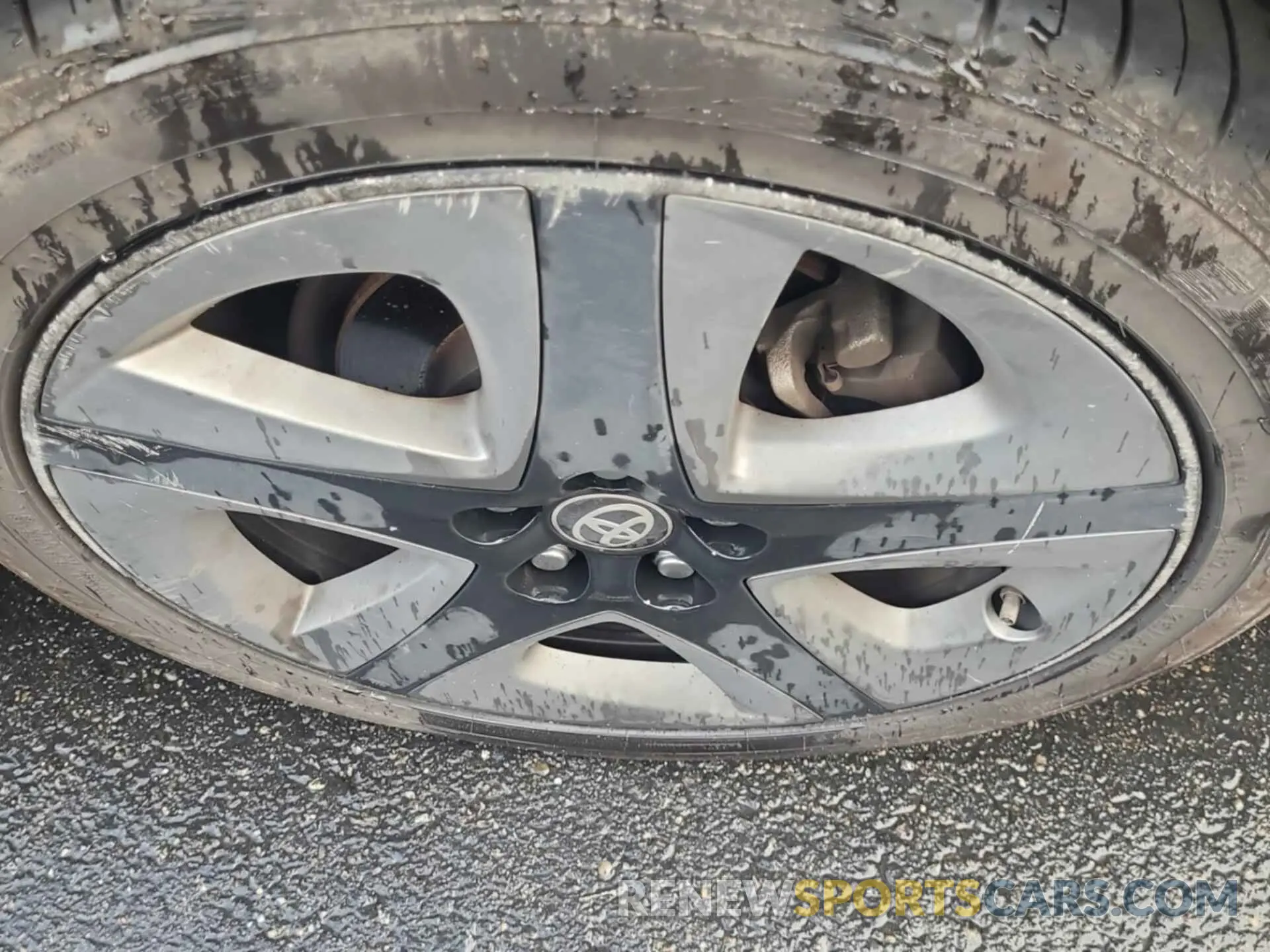 5 Photograph of a damaged car JTDKARFU3L3115196 TOYOTA PRIUS 2020