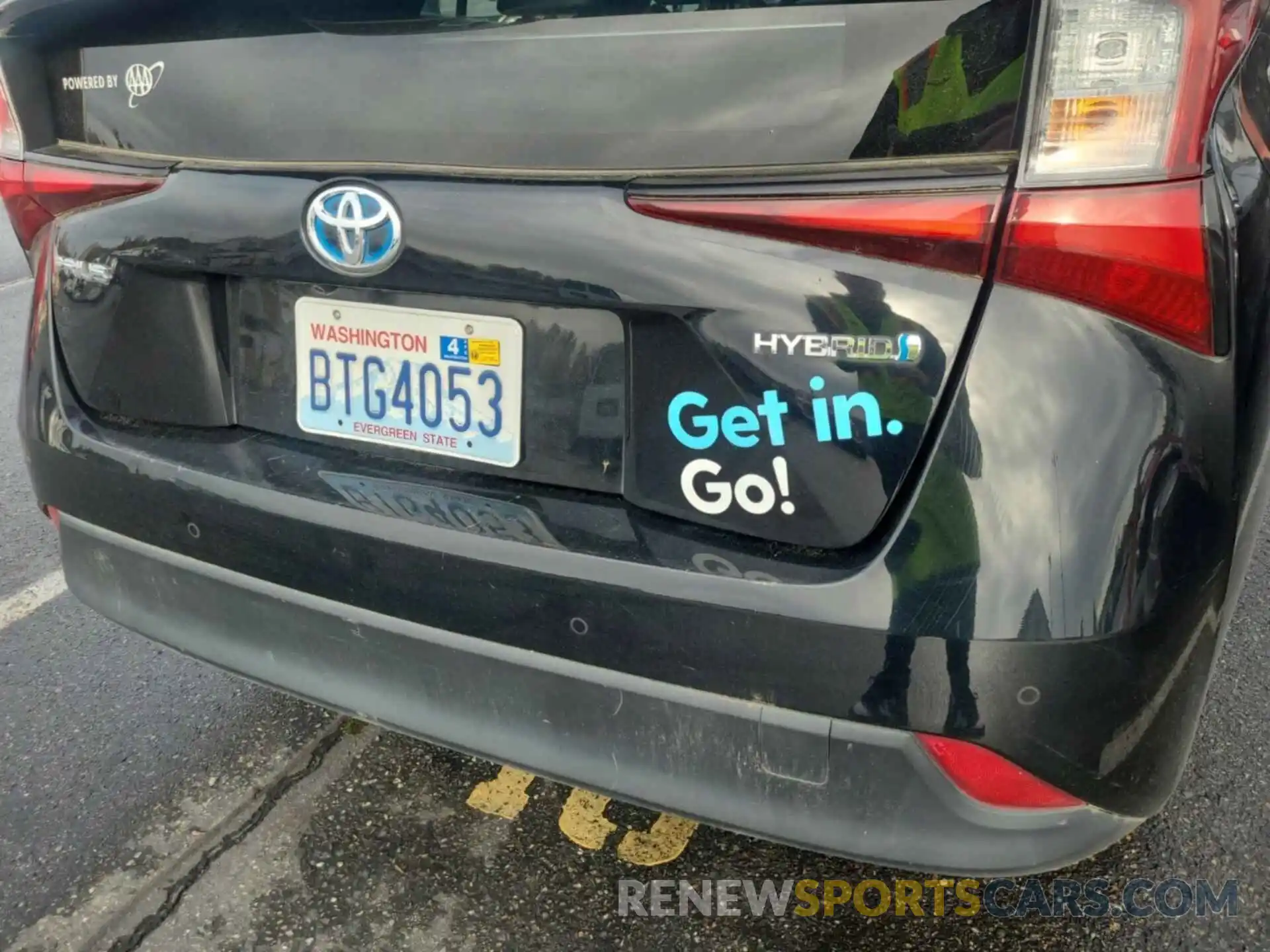 9 Photograph of a damaged car JTDKARFU3L3115795 TOYOTA PRIUS 2020