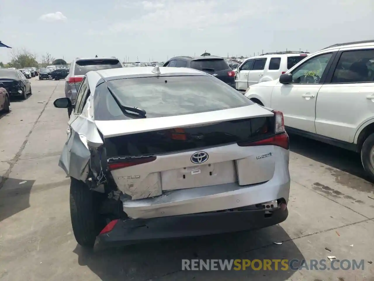 9 Photograph of a damaged car JTDKARFU4L3109150 TOYOTA PRIUS 2020