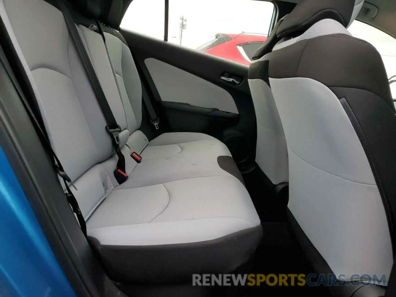 10 Photograph of a damaged car JTDKARFU4L3109598 TOYOTA PRIUS 2020