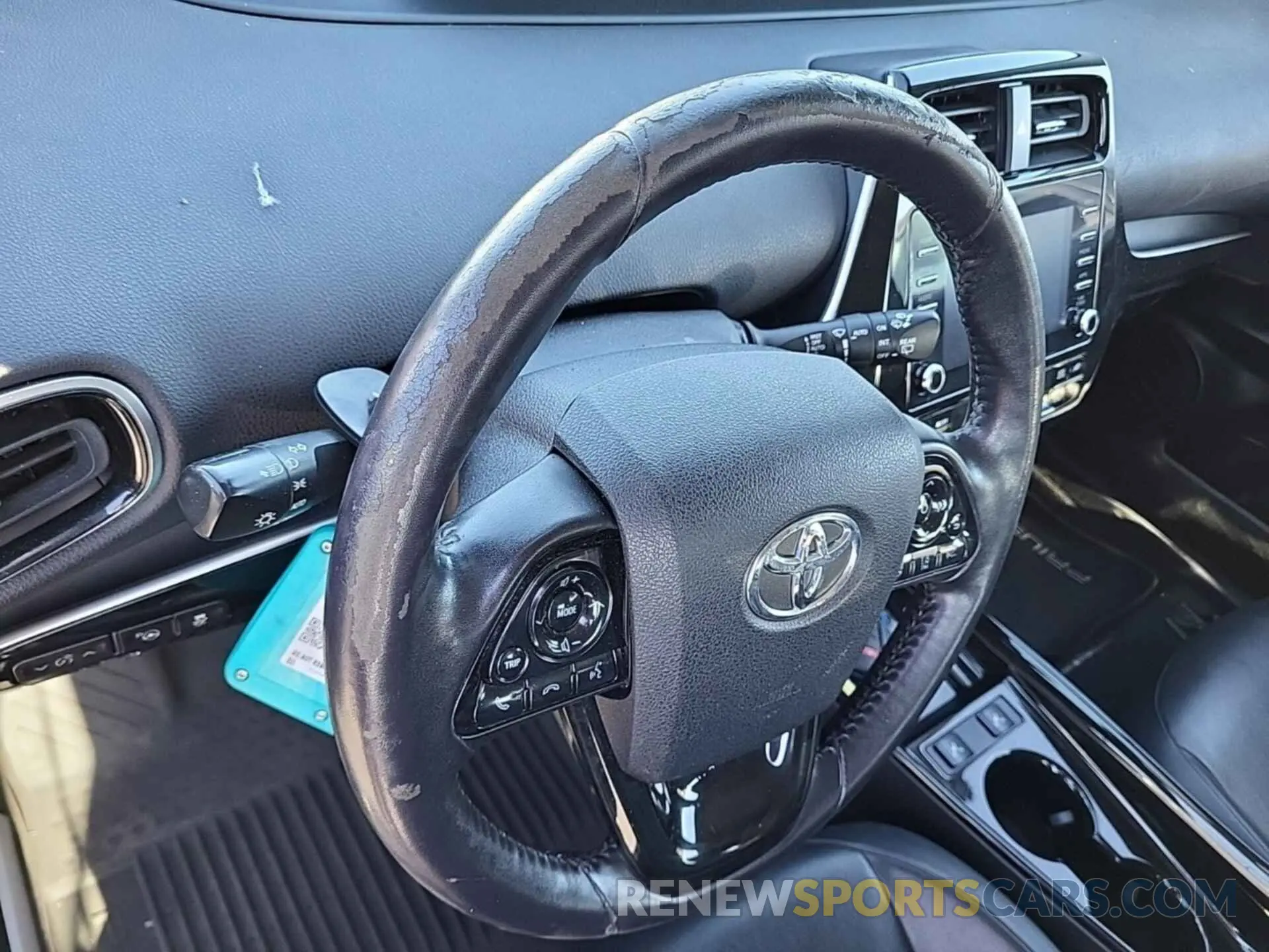 34 Photograph of a damaged car JTDKARFU4L3111898 TOYOTA PRIUS 2020