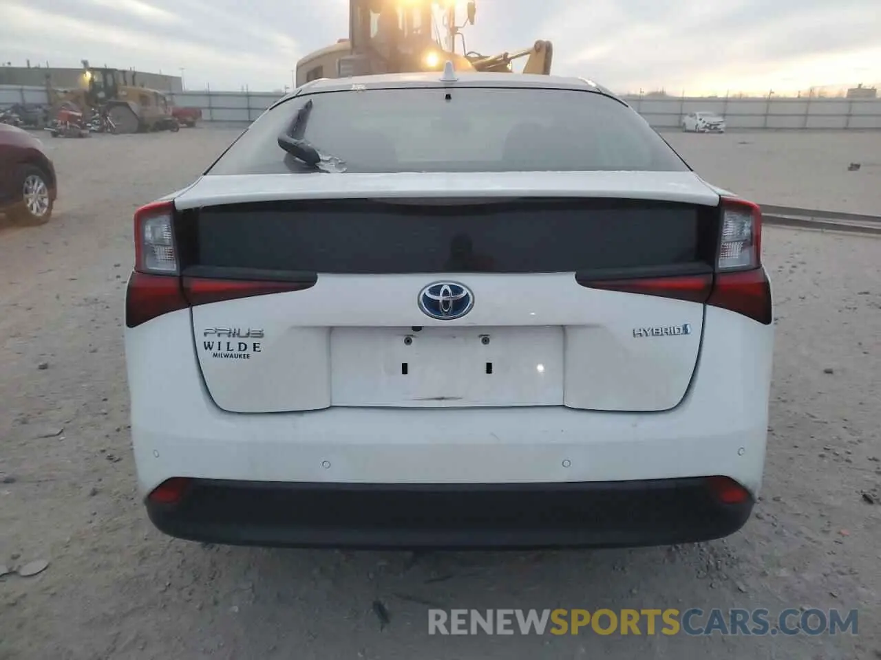 6 Photograph of a damaged car JTDKARFU4L3114669 TOYOTA PRIUS 2020