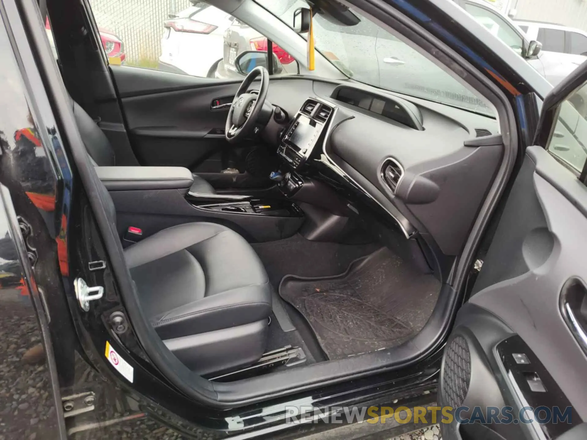 17 Photograph of a damaged car JTDKARFU5L3115040 TOYOTA PRIUS 2020