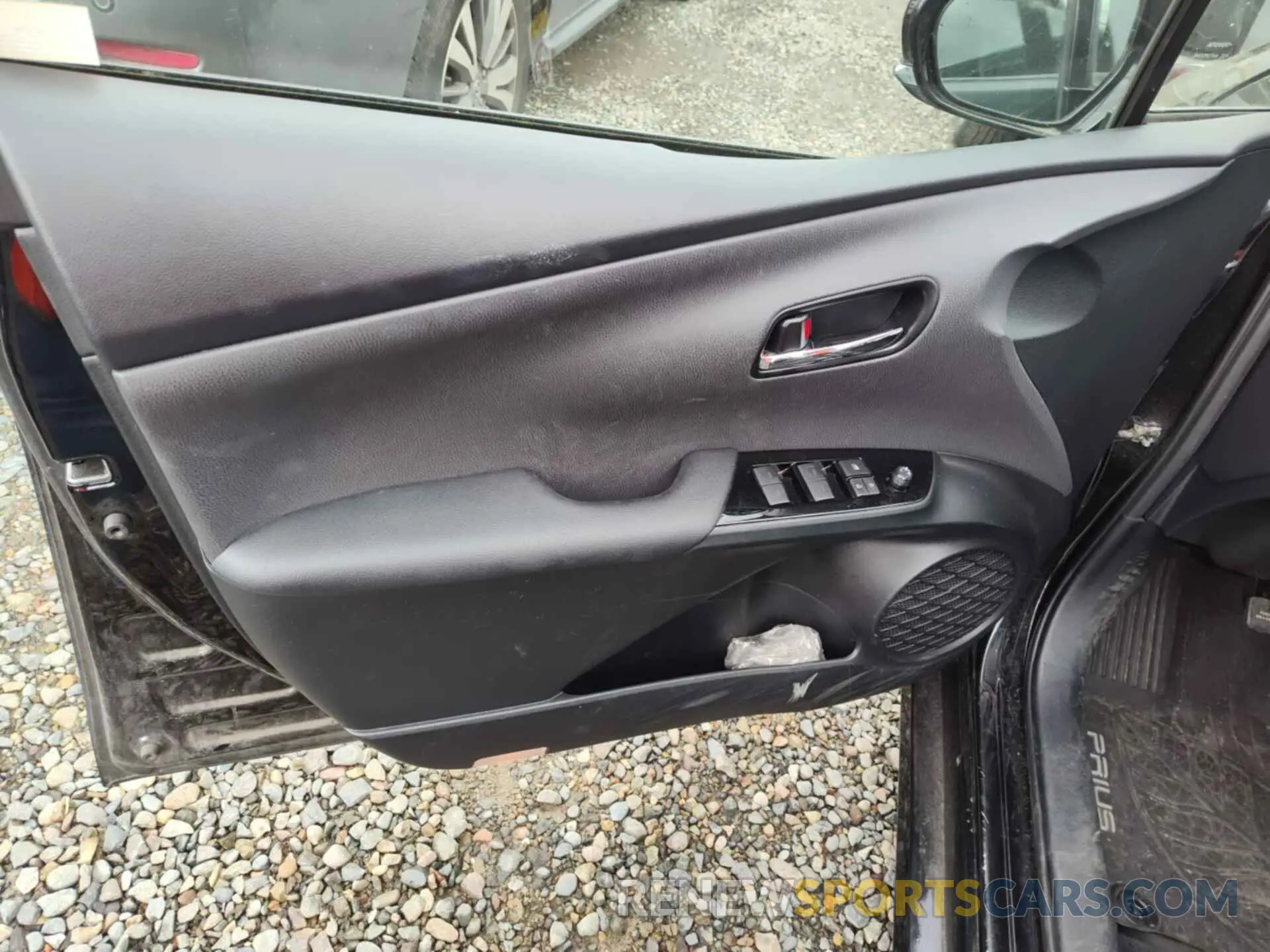 25 Photograph of a damaged car JTDKARFU5L3115040 TOYOTA PRIUS 2020