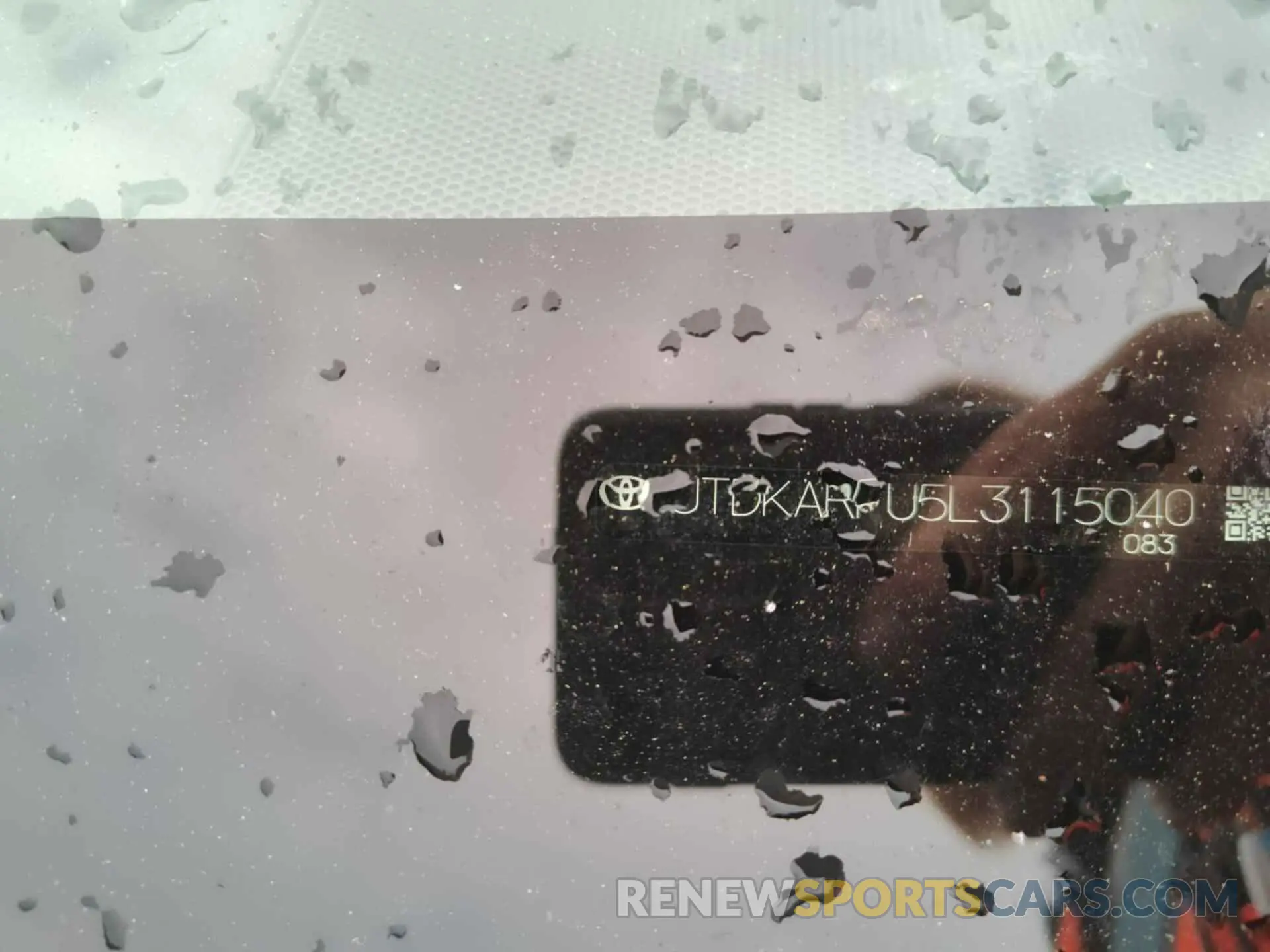 33 Photograph of a damaged car JTDKARFU5L3115040 TOYOTA PRIUS 2020