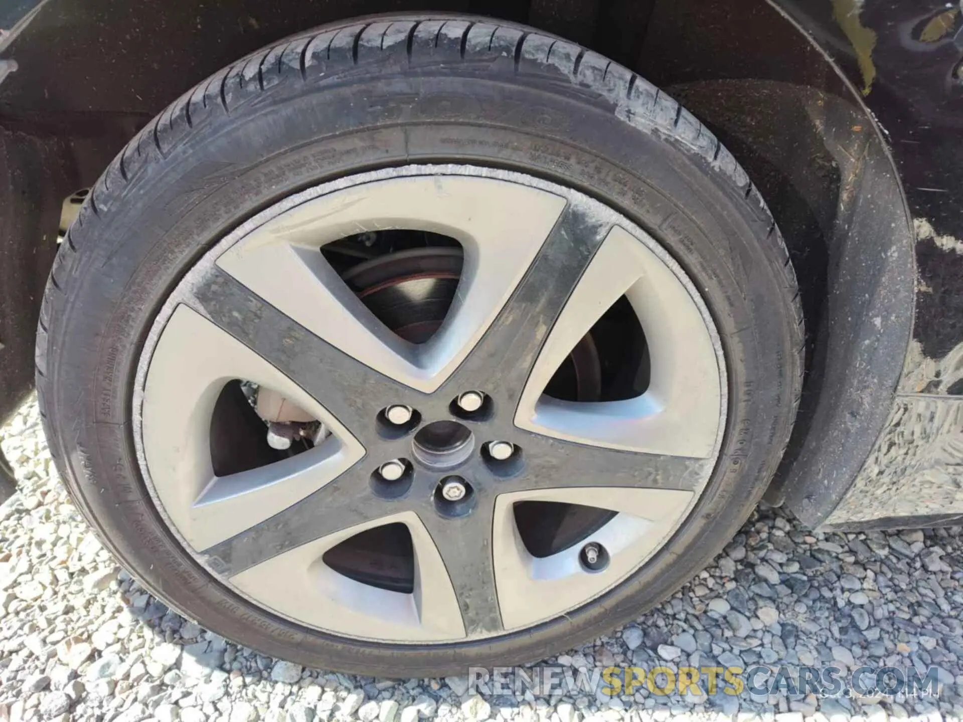34 Photograph of a damaged car JTDKARFU5L3116043 TOYOTA PRIUS 2020