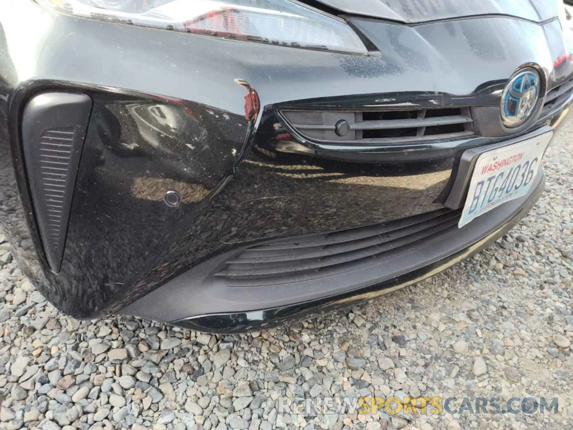 31 Photograph of a damaged car JTDKARFU5L3116141 TOYOTA PRIUS 2020