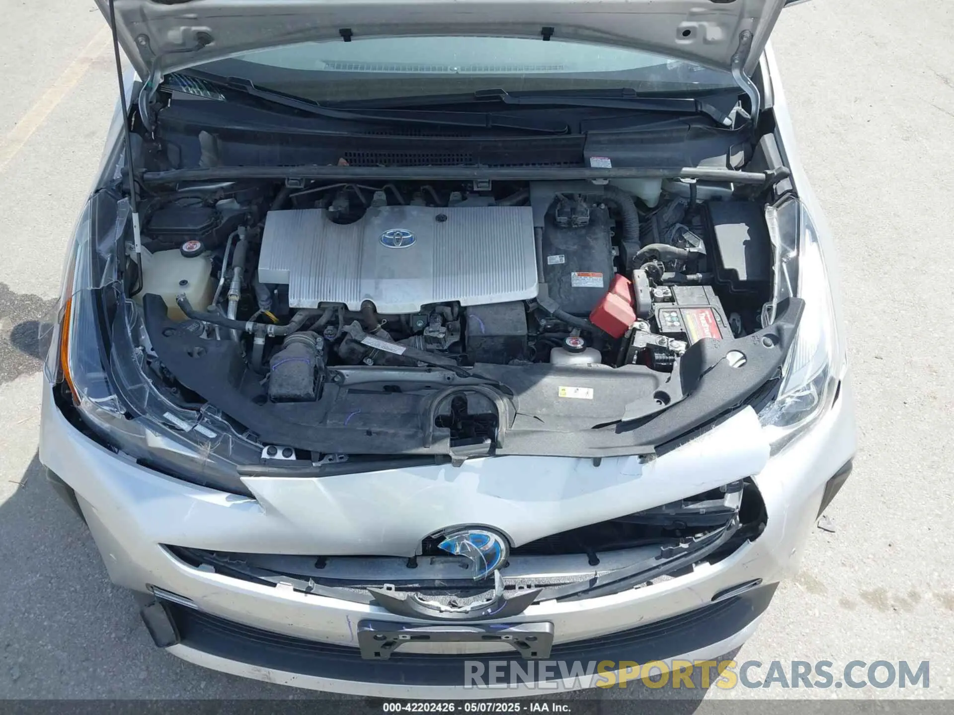 10 Photograph of a damaged car JTDKARFU5L3117287 TOYOTA PRIUS 2020