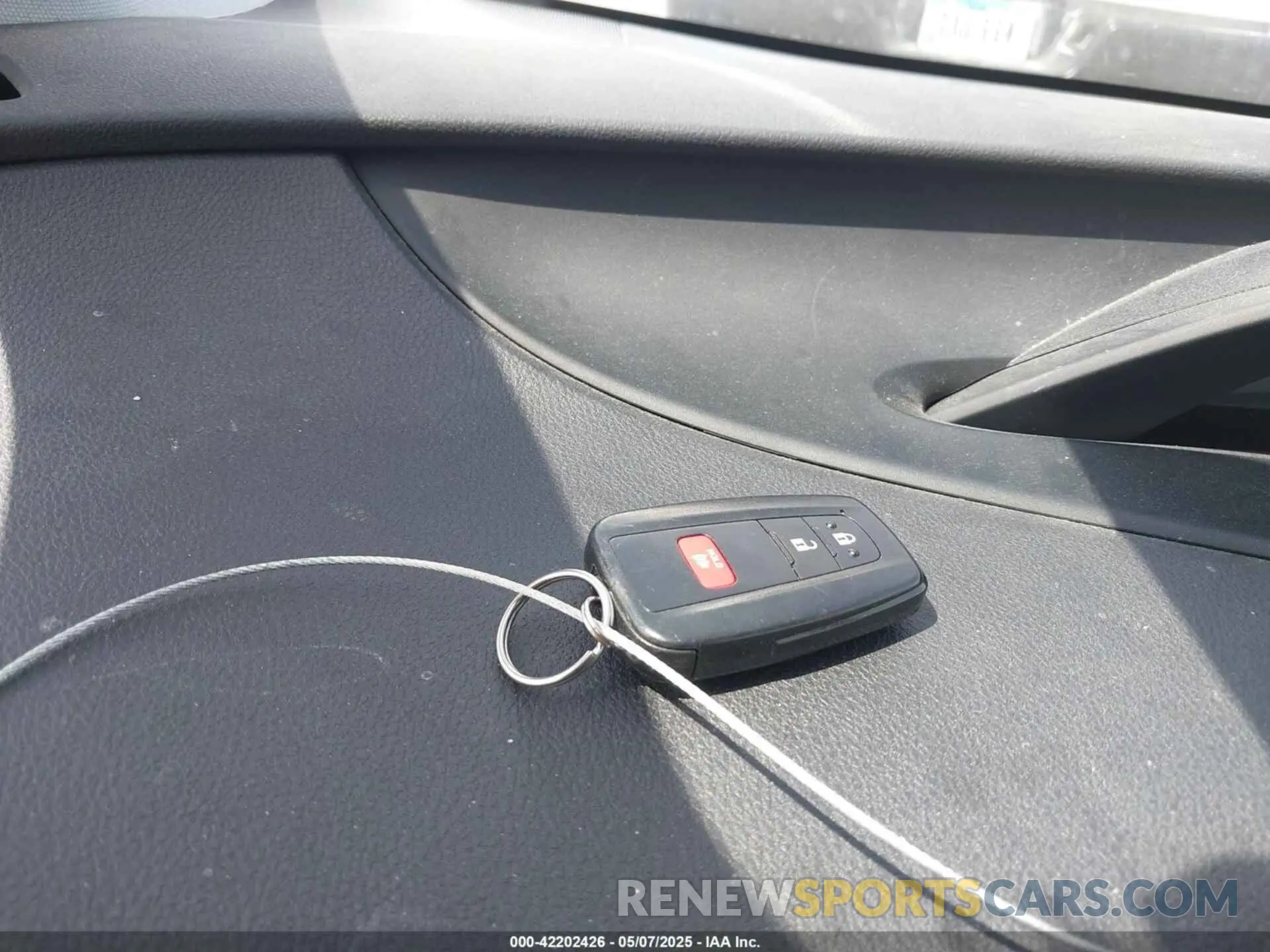 11 Photograph of a damaged car JTDKARFU5L3117287 TOYOTA PRIUS 2020