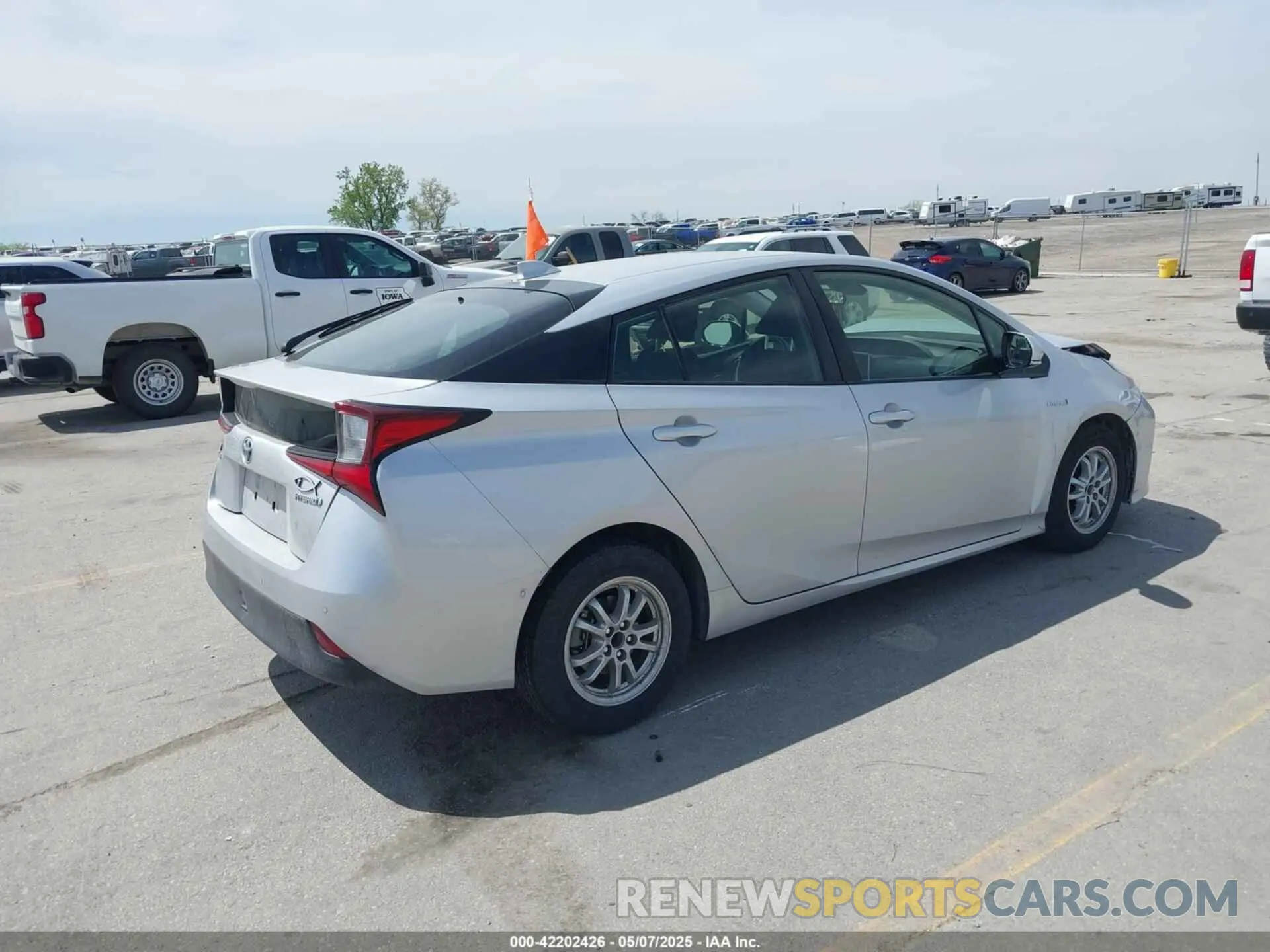 4 Photograph of a damaged car JTDKARFU5L3117287 TOYOTA PRIUS 2020