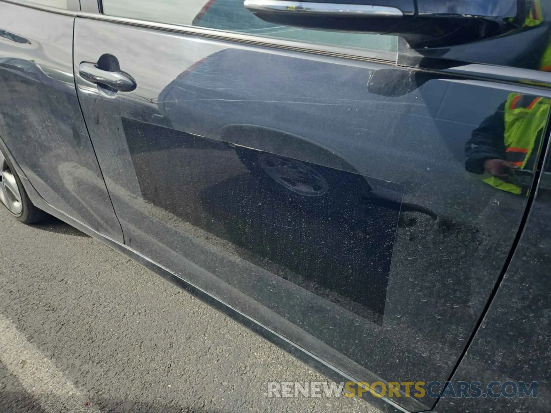 29 Photograph of a damaged car JTDKARFU6L3115337 TOYOTA PRIUS 2020