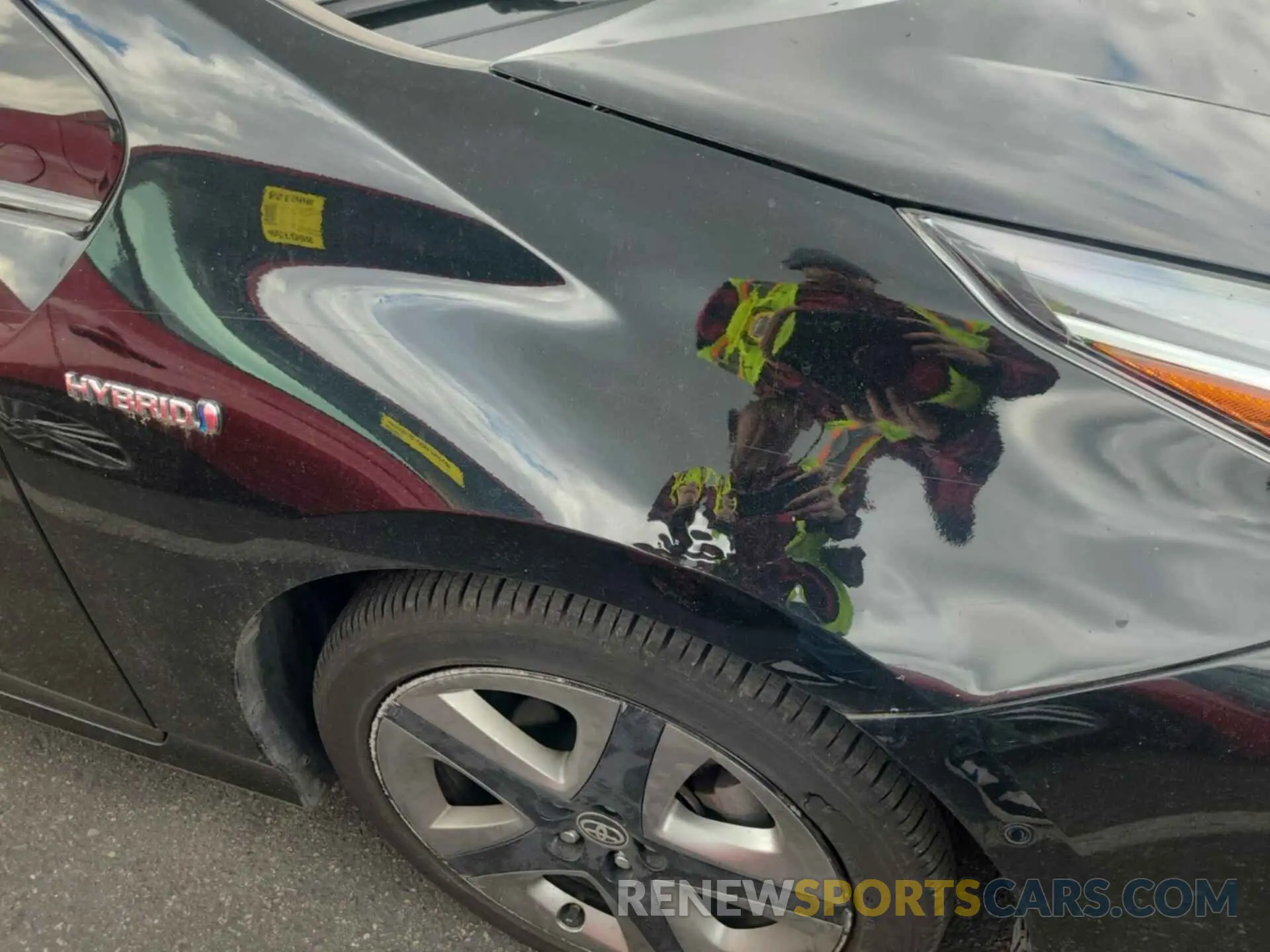 21 Photograph of a damaged car JTDKARFU6L3116231 TOYOTA PRIUS 2020