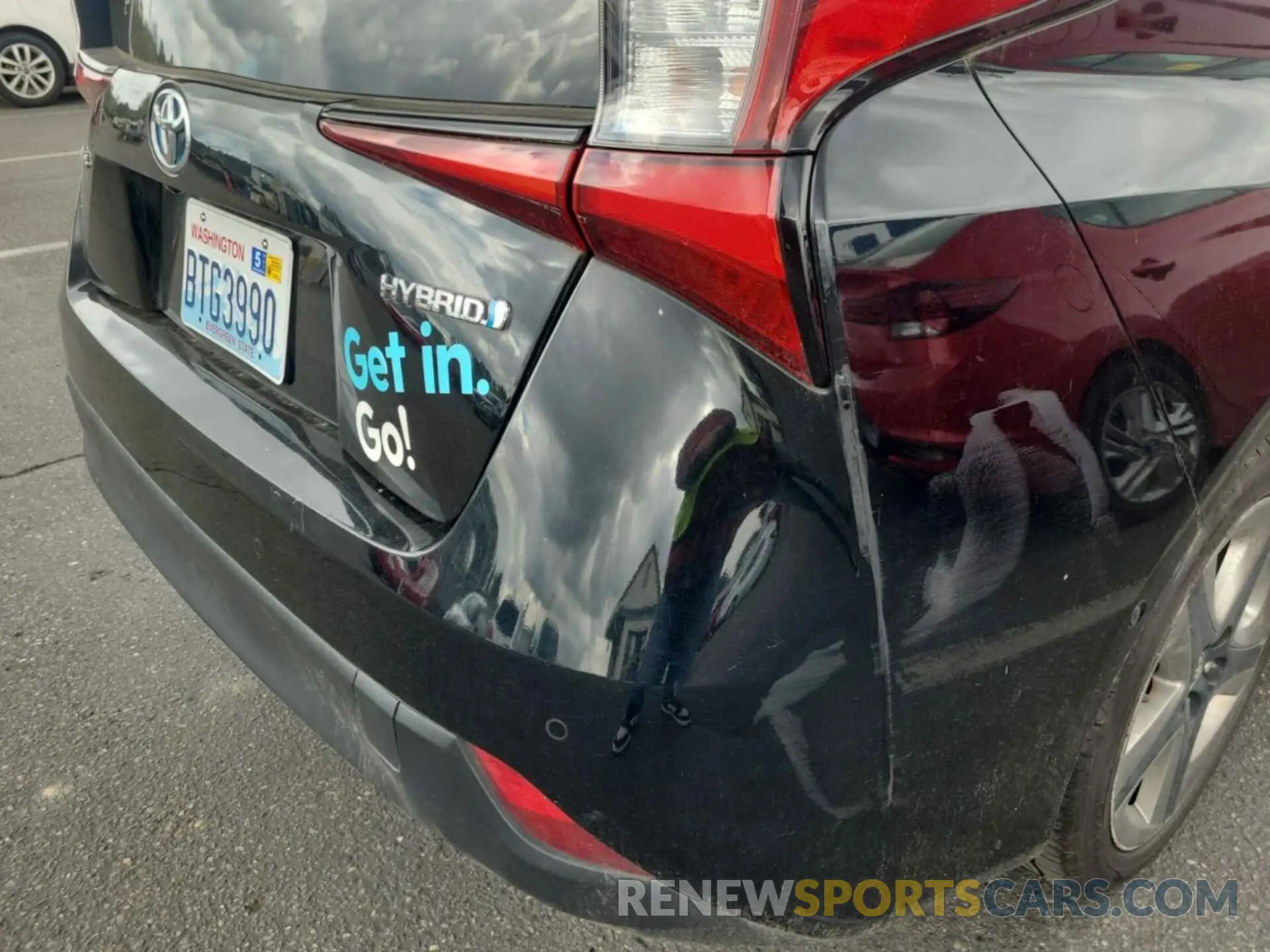 28 Photograph of a damaged car JTDKARFU6L3116231 TOYOTA PRIUS 2020
