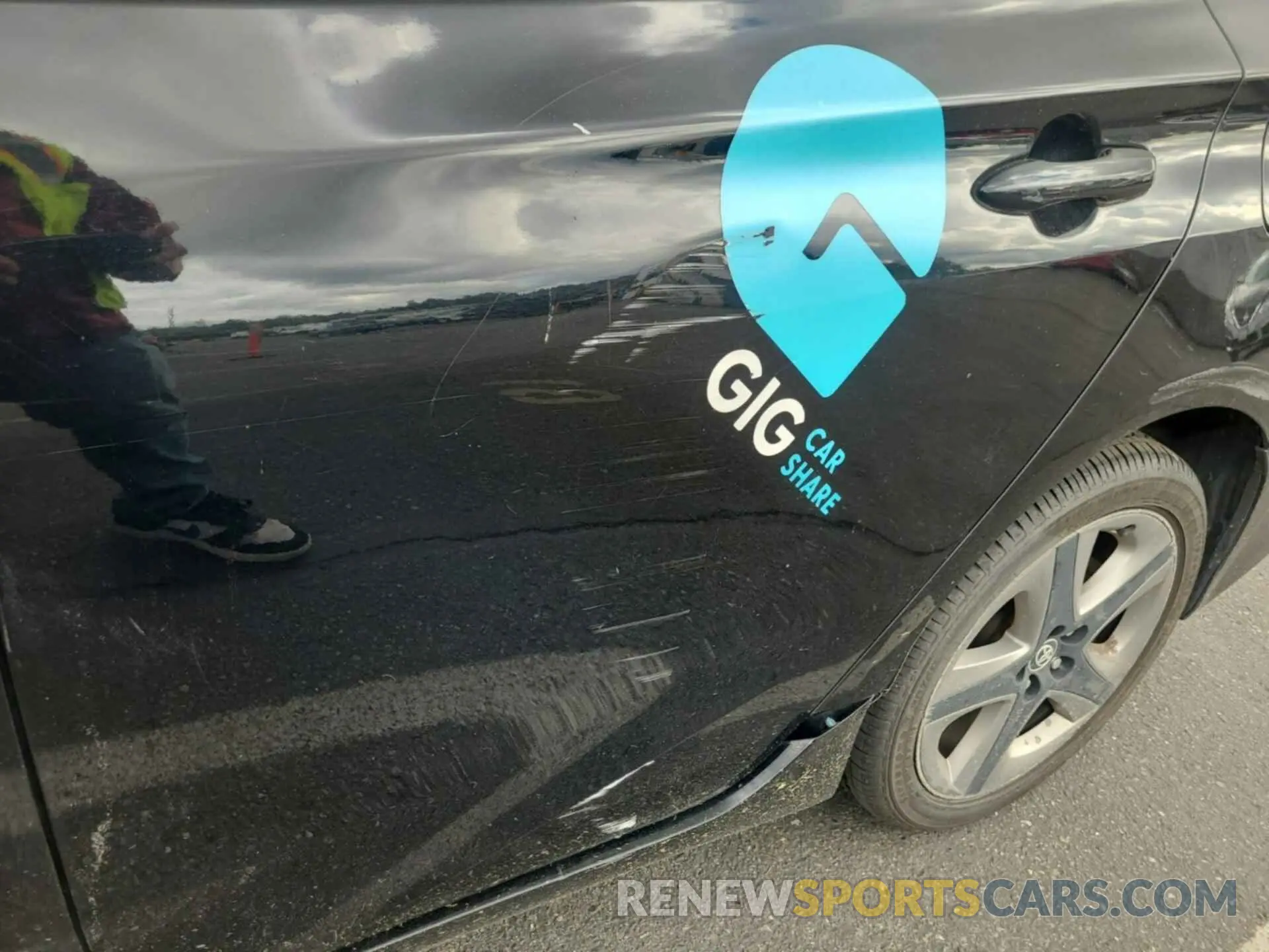 31 Photograph of a damaged car JTDKARFU6L3116231 TOYOTA PRIUS 2020
