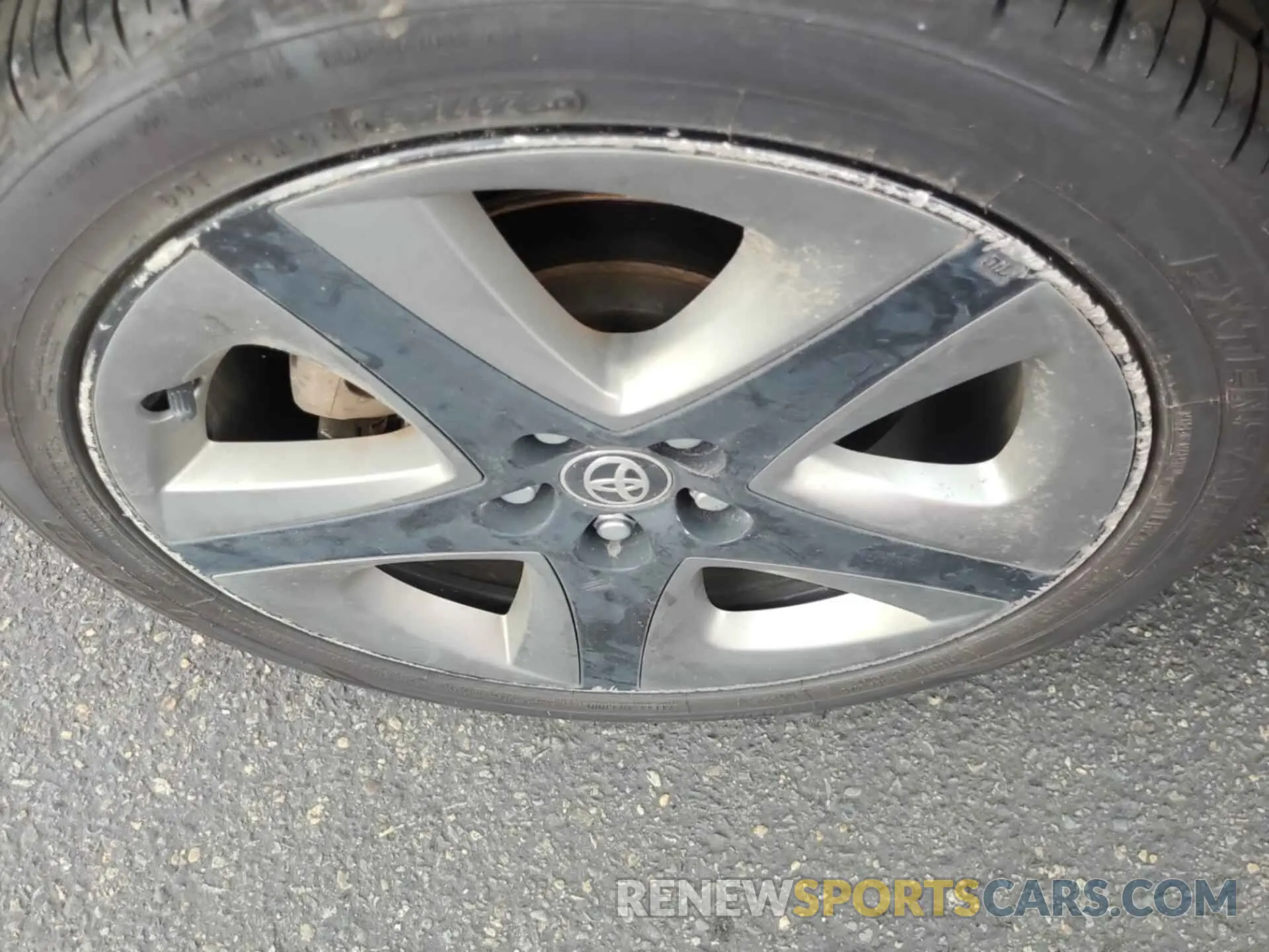 37 Photograph of a damaged car JTDKARFU6L3116231 TOYOTA PRIUS 2020