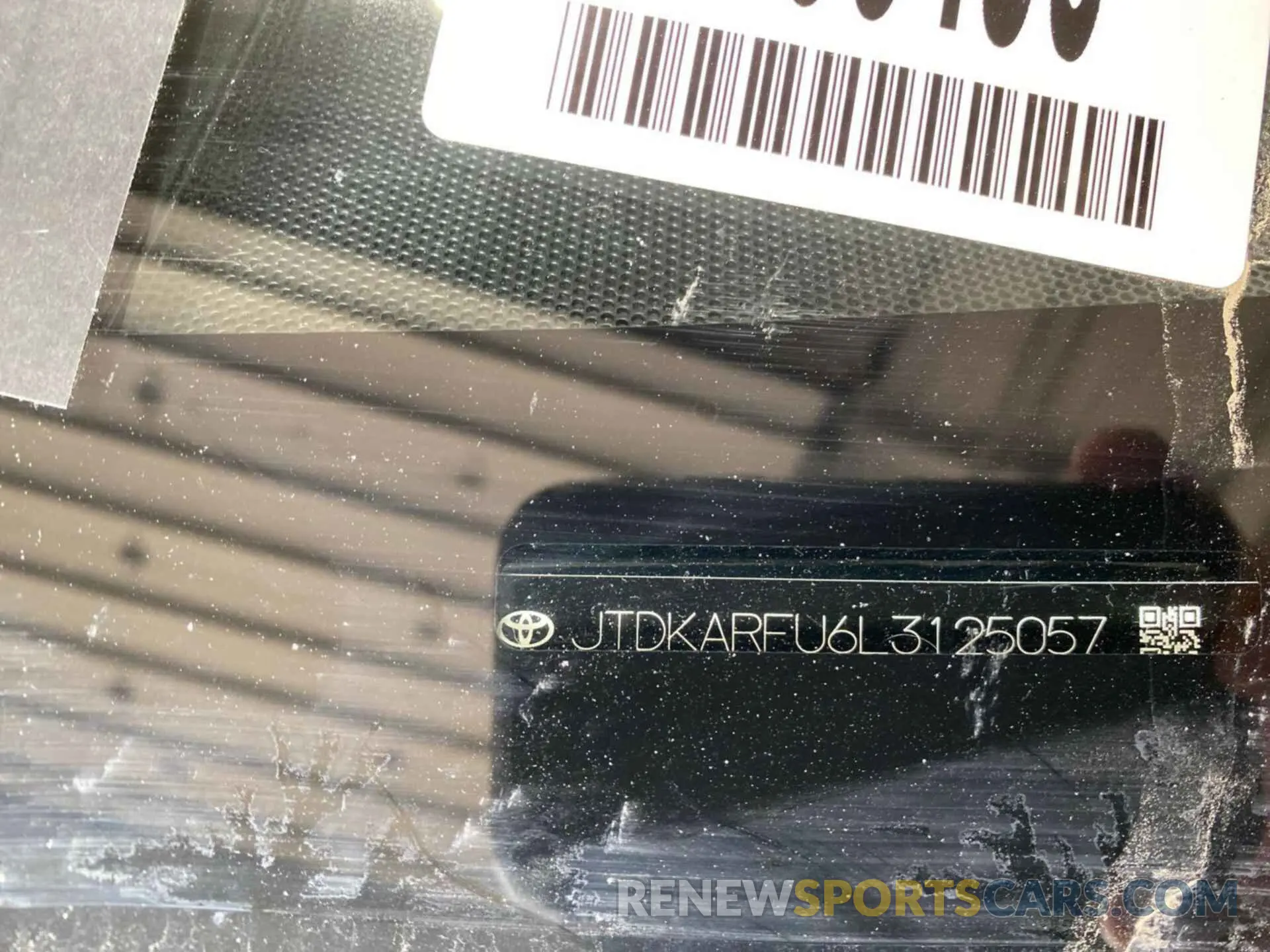 8 Photograph of a damaged car JTDKARFU6L3125057 TOYOTA PRIUS 2020