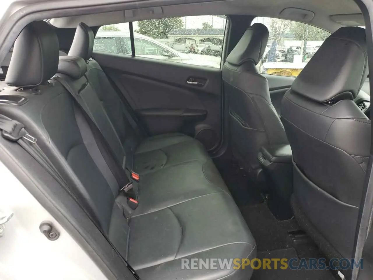 10 Photograph of a damaged car JTDKARFU7L3108641 TOYOTA PRIUS 2020