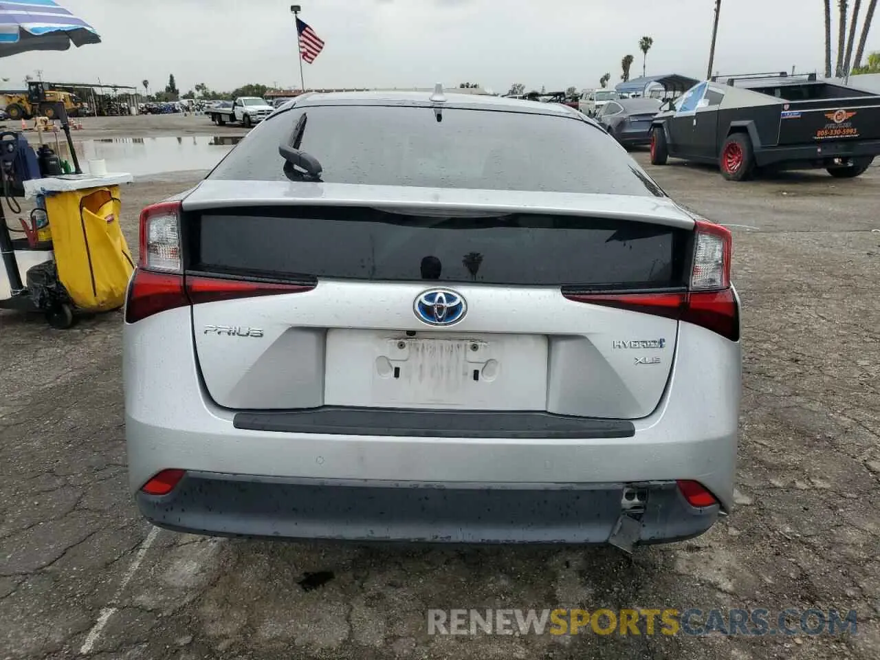 6 Photograph of a damaged car JTDKARFU7L3108641 TOYOTA PRIUS 2020
