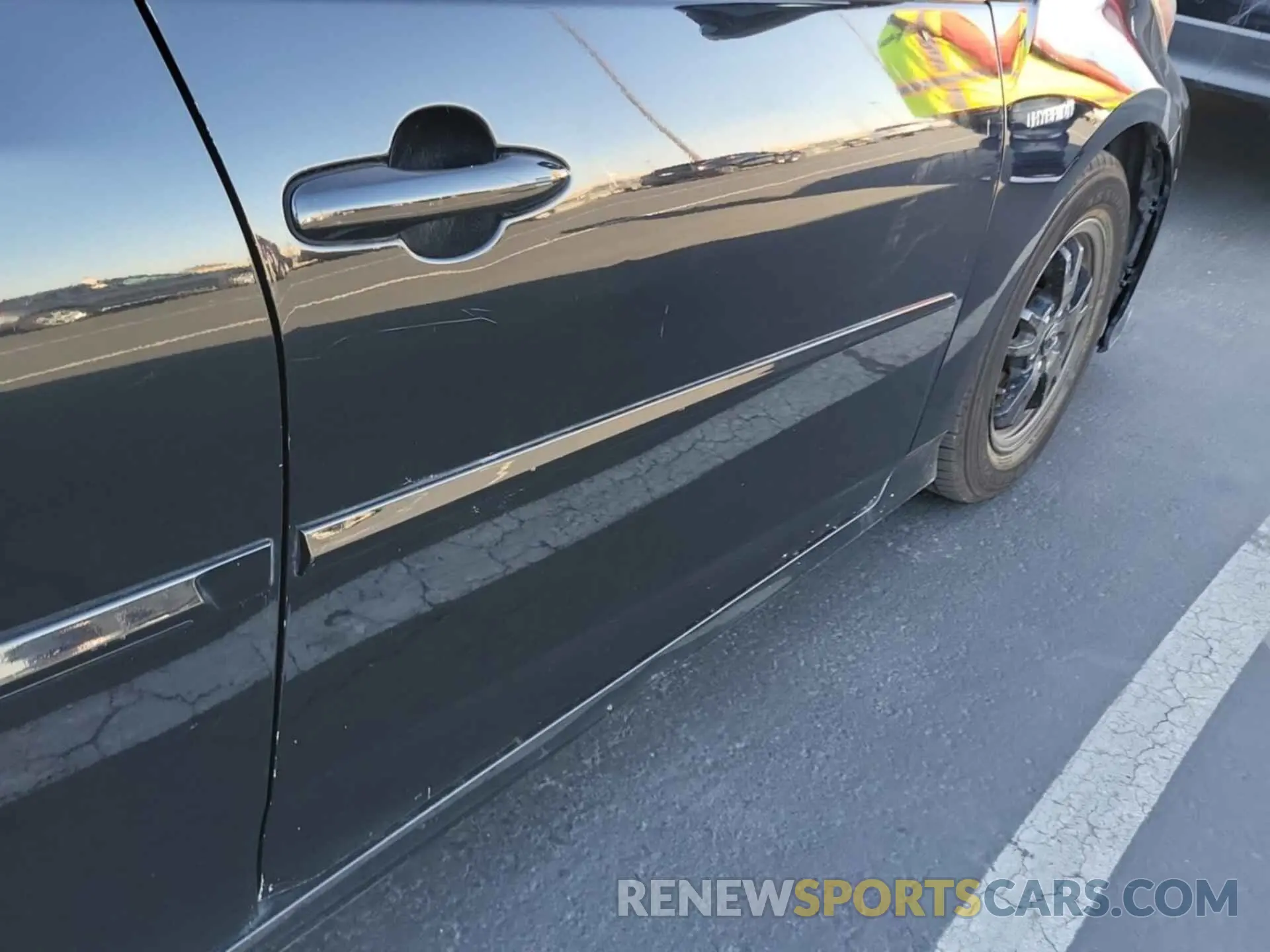 28 Photograph of a damaged car JTDKARFU7L3112155 TOYOTA PRIUS 2020