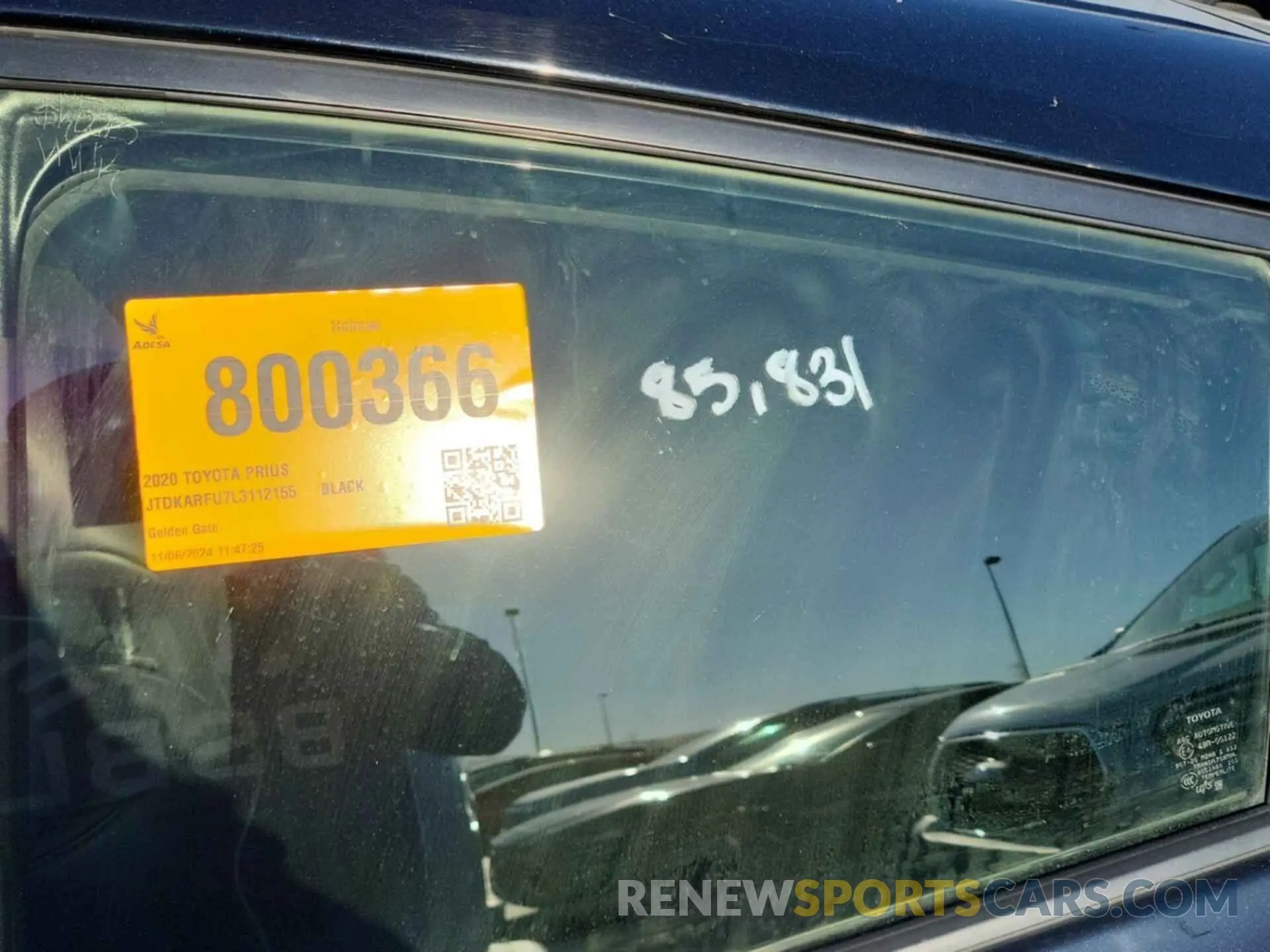 34 Photograph of a damaged car JTDKARFU7L3112155 TOYOTA PRIUS 2020