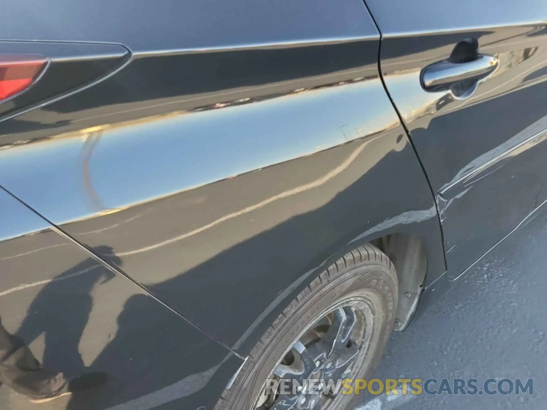 5 Photograph of a damaged car JTDKARFU7L3112155 TOYOTA PRIUS 2020
