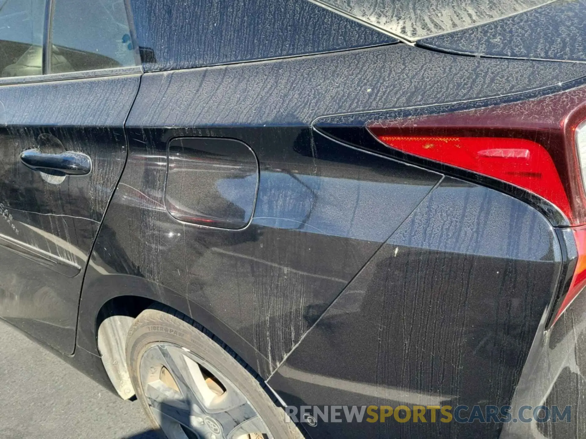 34 Photograph of a damaged car JTDKARFU7L3112298 TOYOTA PRIUS 2020