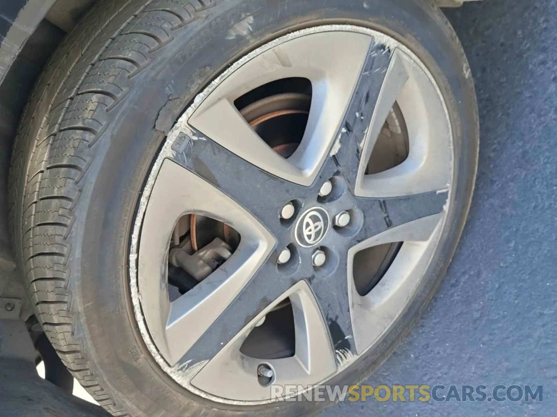 39 Photograph of a damaged car JTDKARFU7L3112298 TOYOTA PRIUS 2020