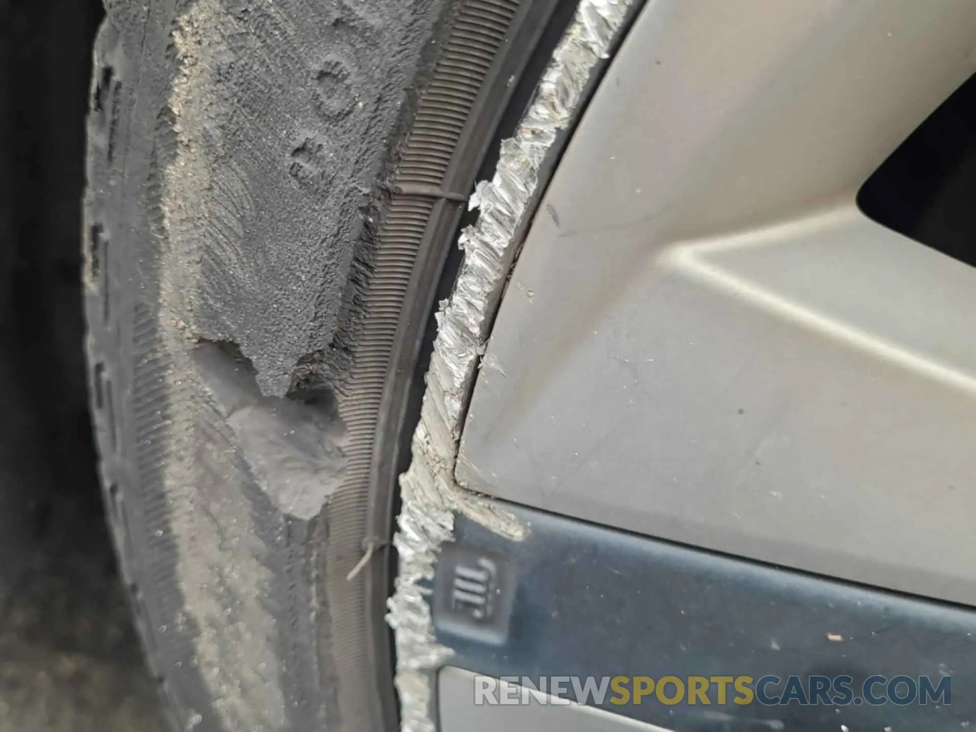 10 Photograph of a damaged car JTDKARFU7L3115184 TOYOTA PRIUS 2020