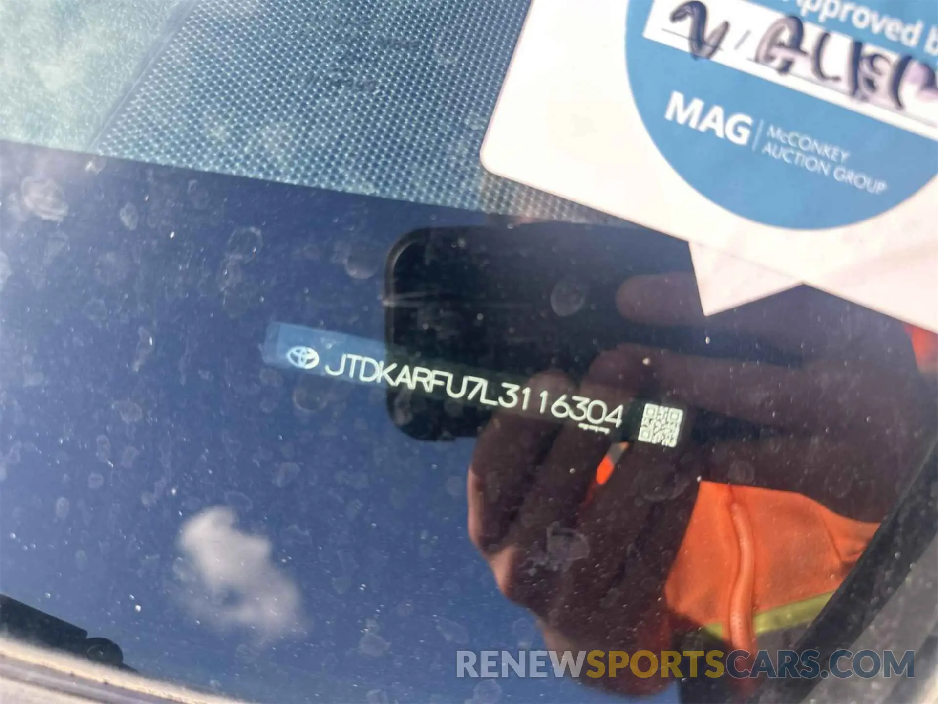 21 Photograph of a damaged car JTDKARFU7L3116304 TOYOTA PRIUS 2020