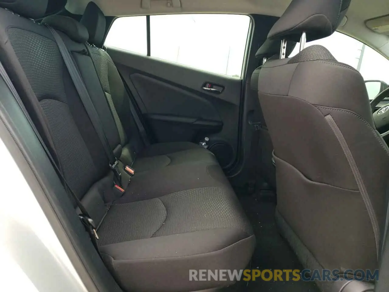 10 Photograph of a damaged car JTDKARFU7L3116934 TOYOTA PRIUS 2020