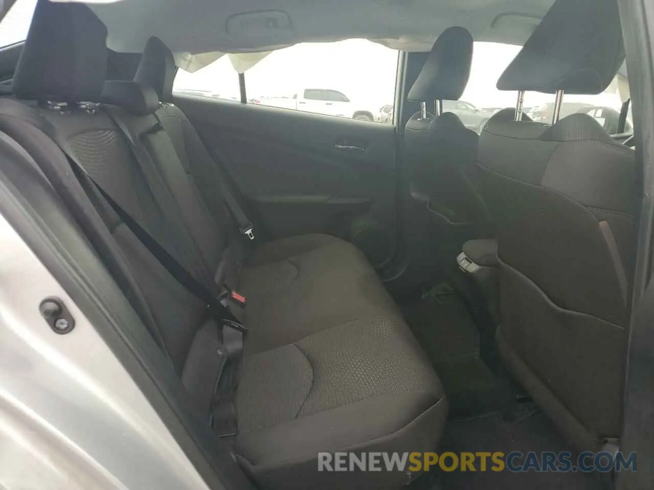 10 Photograph of a damaged car JTDKARFU7L3118070 TOYOTA PRIUS 2020