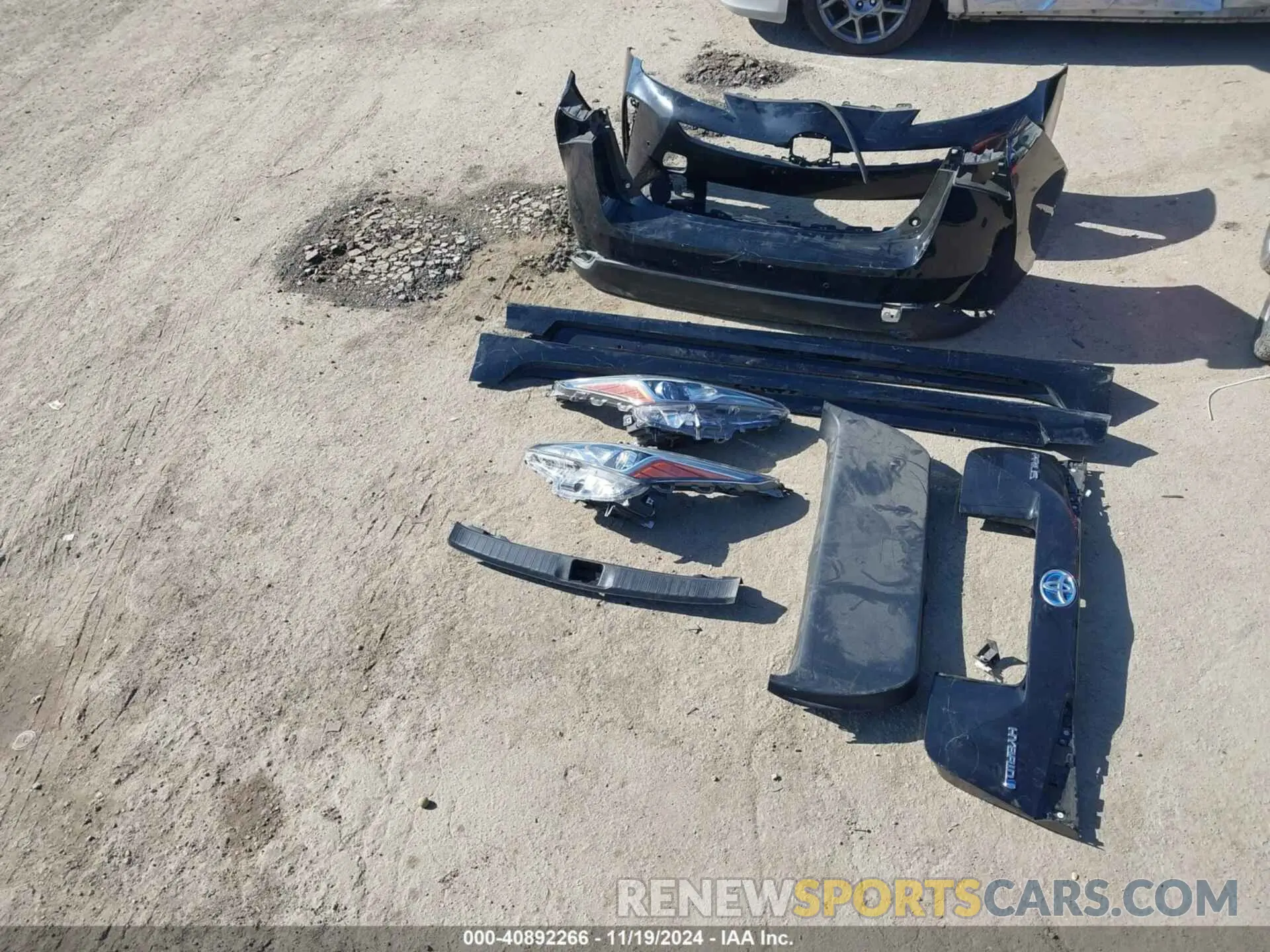 12 Photograph of a damaged car JTDKARFU7L3122040 TOYOTA PRIUS 2020