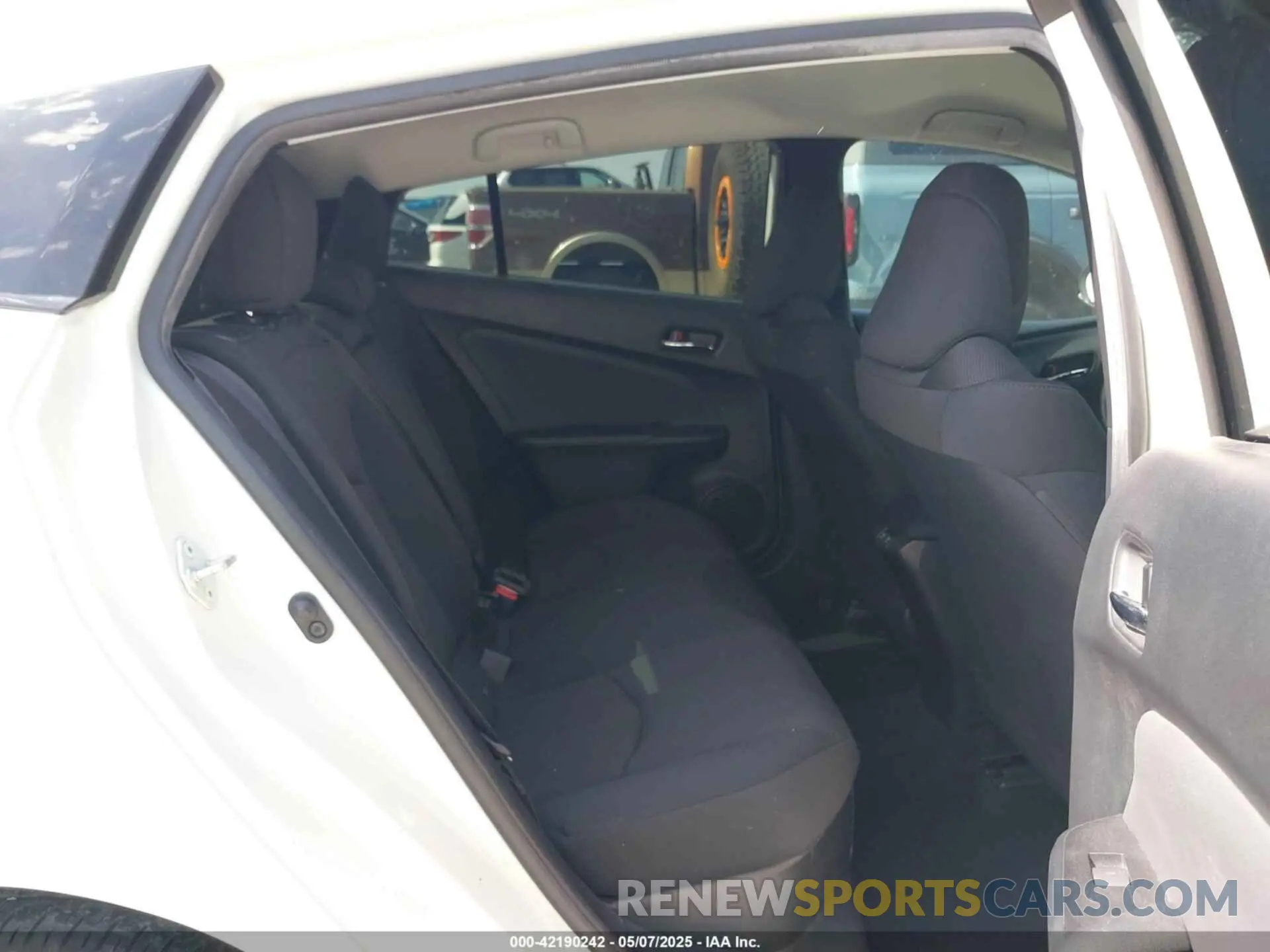 8 Photograph of a damaged car JTDKARFU8L3126291 TOYOTA PRIUS 2020