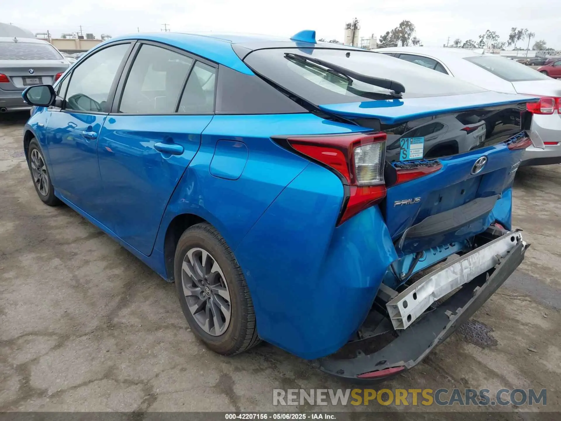 3 Photograph of a damaged car JTDKARFU9L3104395 TOYOTA PRIUS 2020
