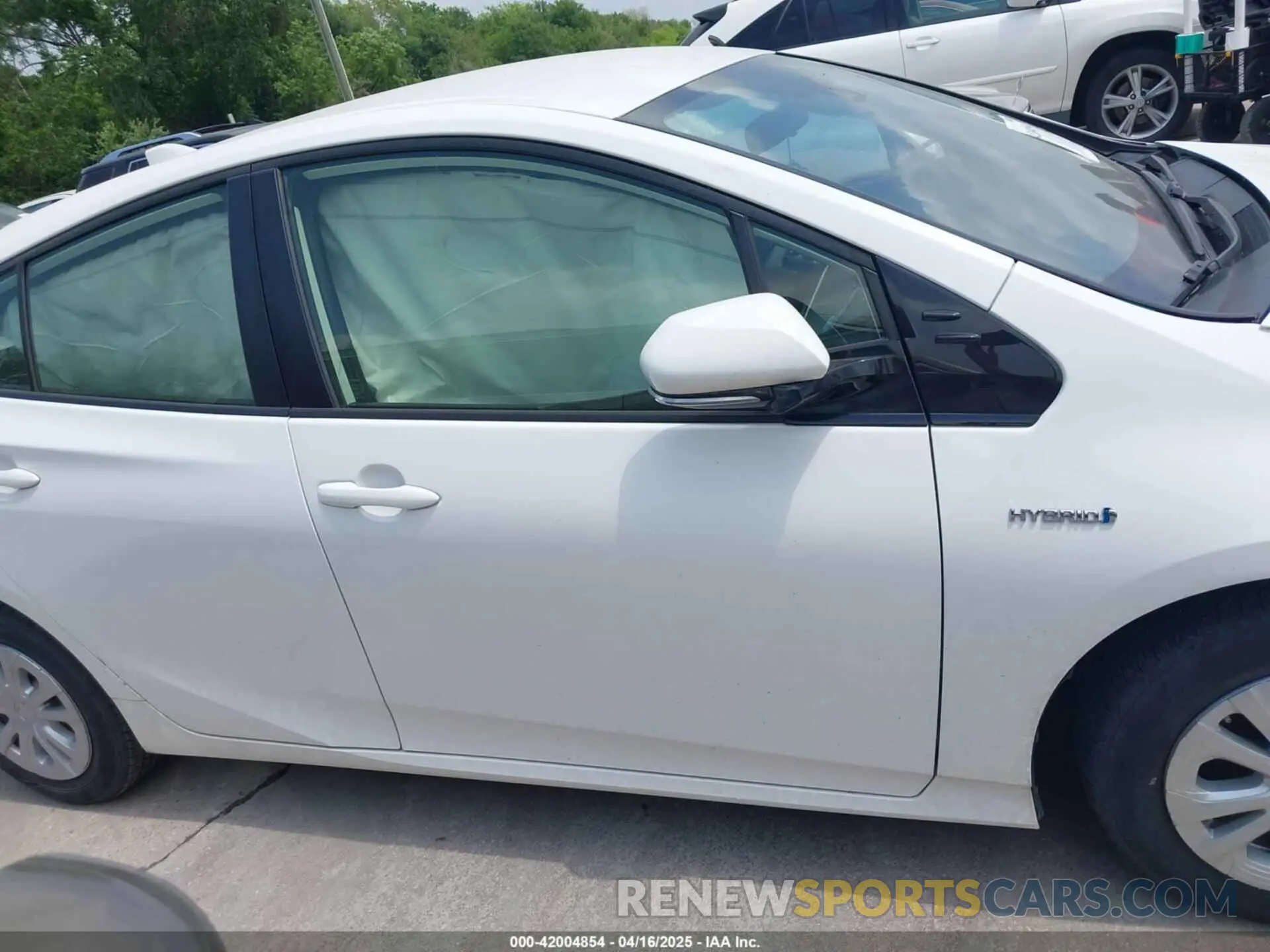 14 Photograph of a damaged car JTDKARFU9L3108236 TOYOTA PRIUS 2020