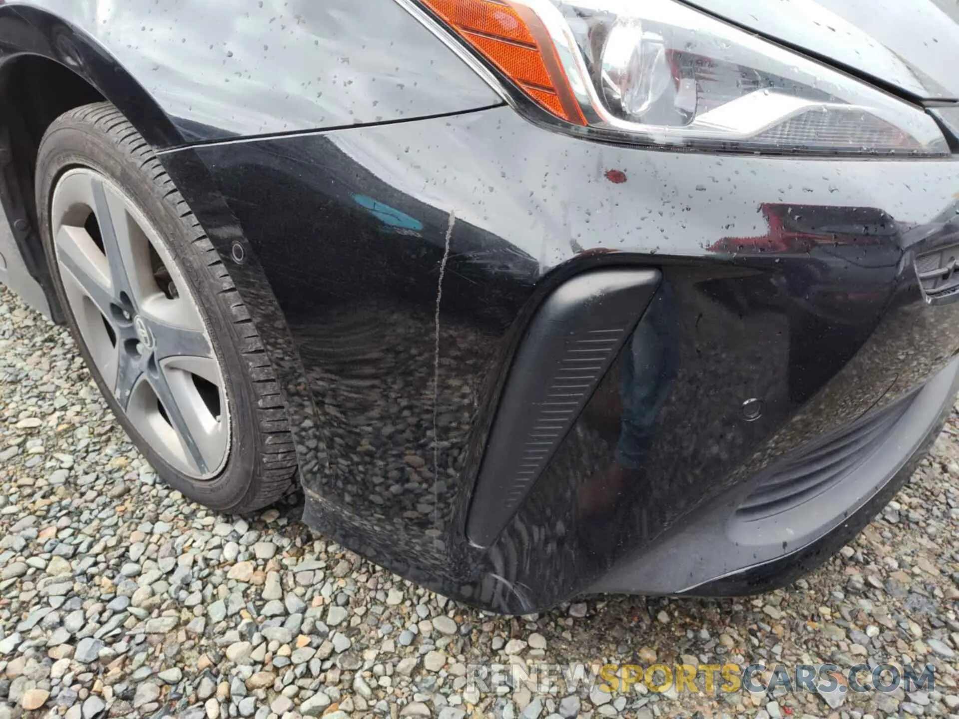 29 Photograph of a damaged car JTDKARFU9L3115820 TOYOTA PRIUS 2020