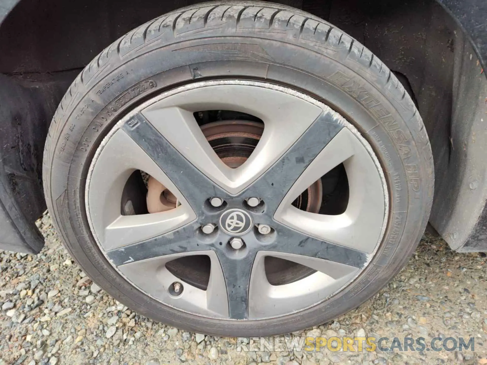 32 Photograph of a damaged car JTDKARFU9L3115820 TOYOTA PRIUS 2020