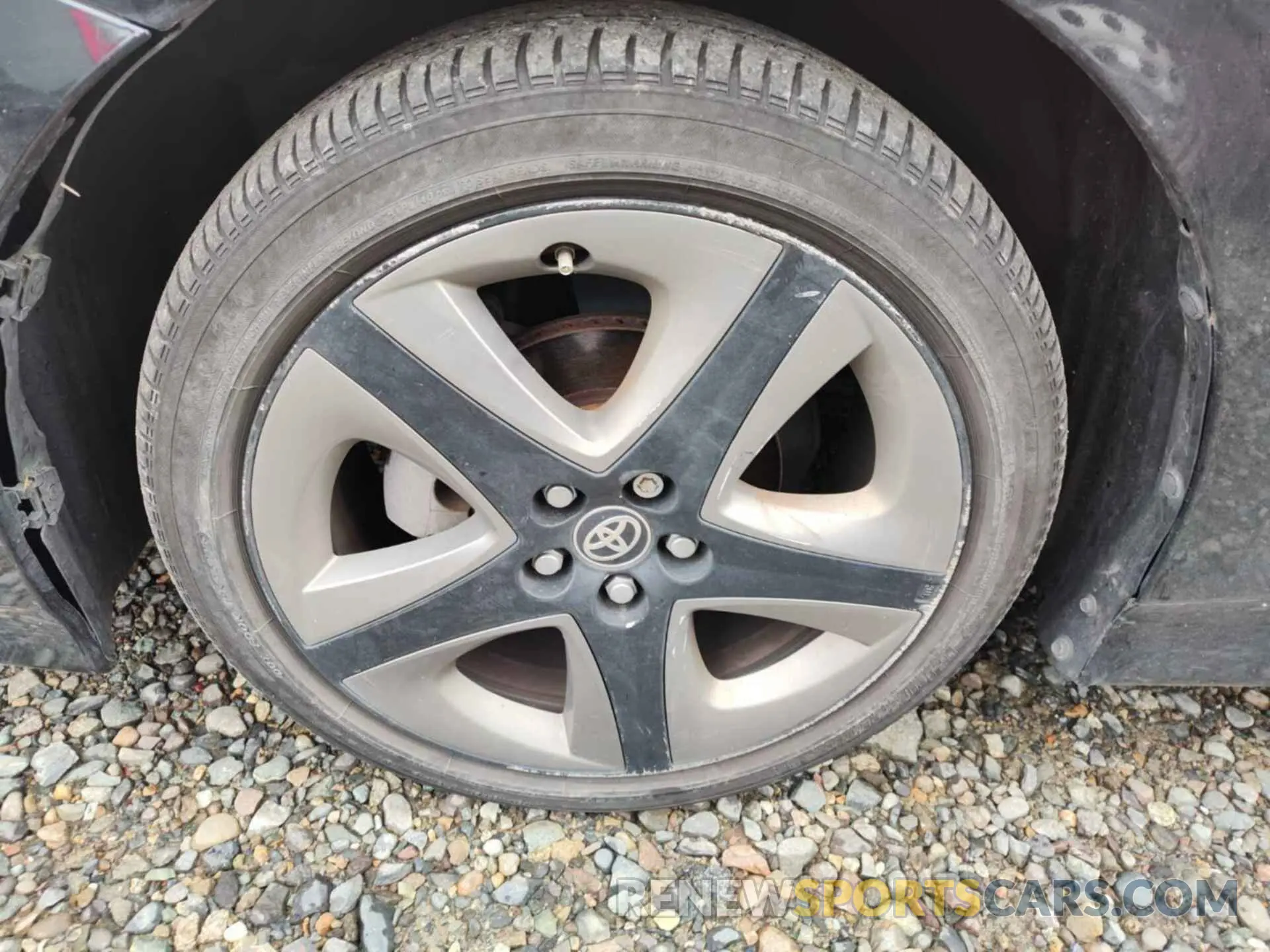 33 Photograph of a damaged car JTDKARFU9L3115820 TOYOTA PRIUS 2020