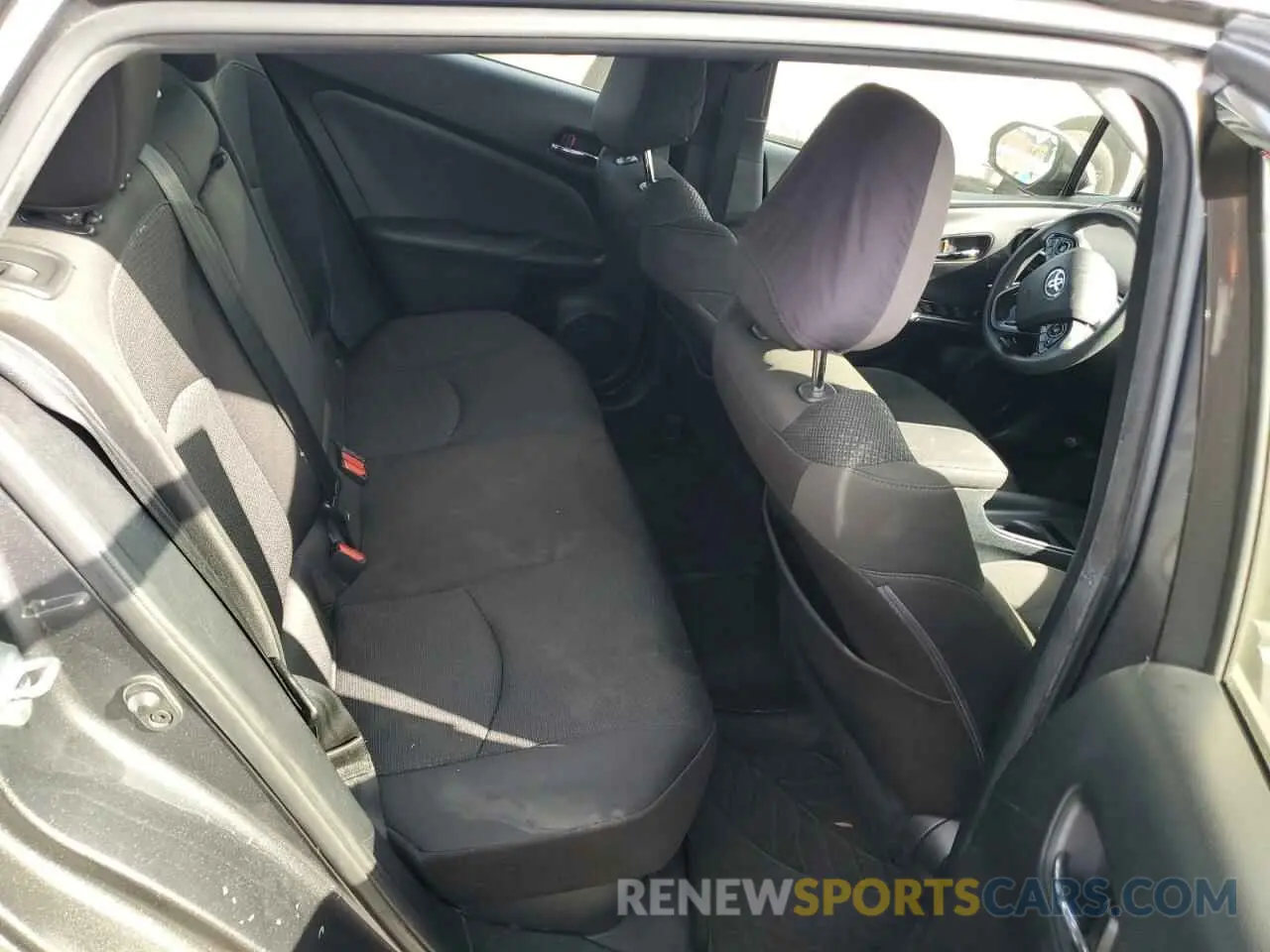 10 Photograph of a damaged car JTDKARFU9L3116174 TOYOTA PRIUS 2020