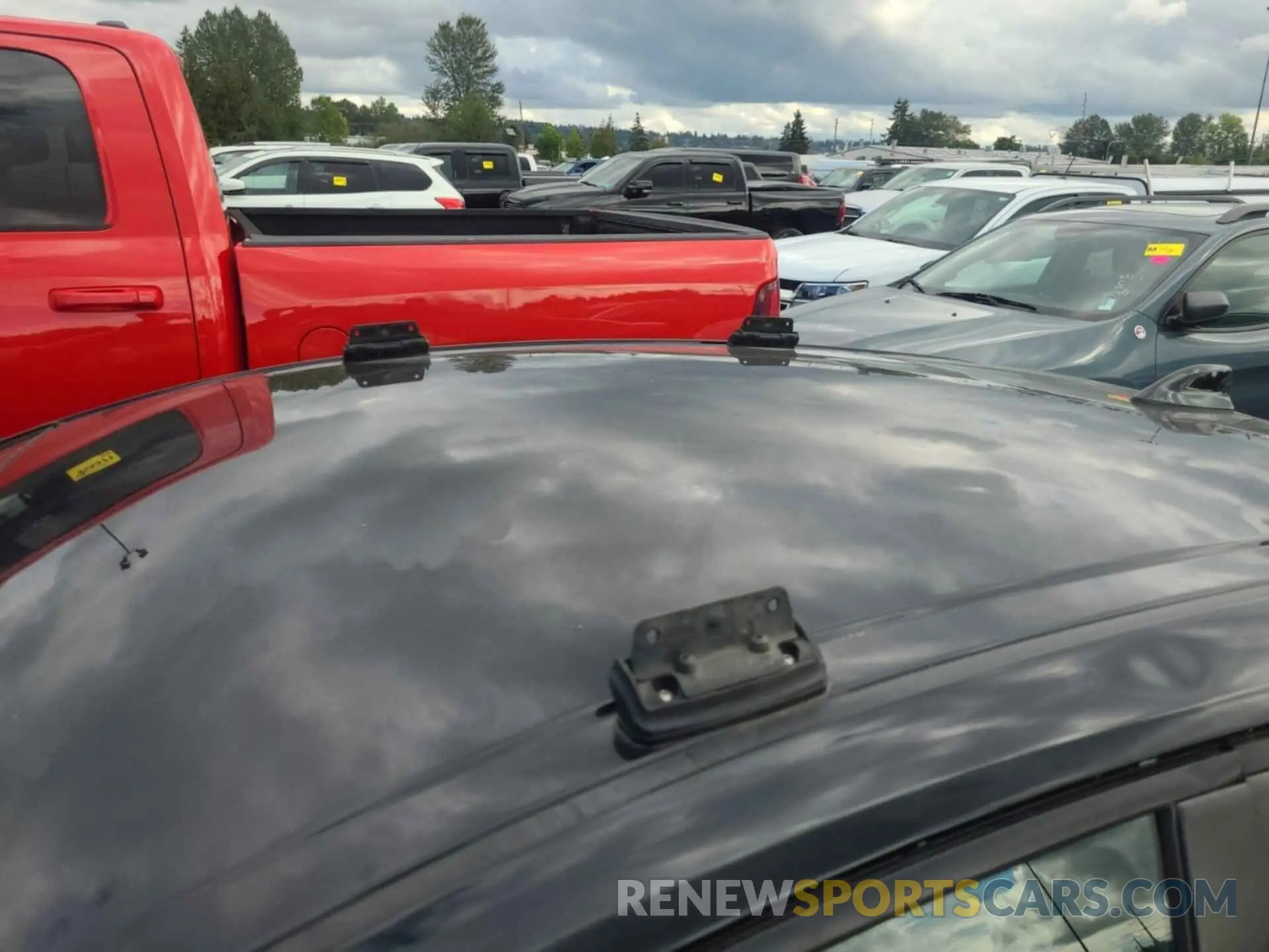 26 Photograph of a damaged car JTDKARFUXL3115664 TOYOTA PRIUS 2020
