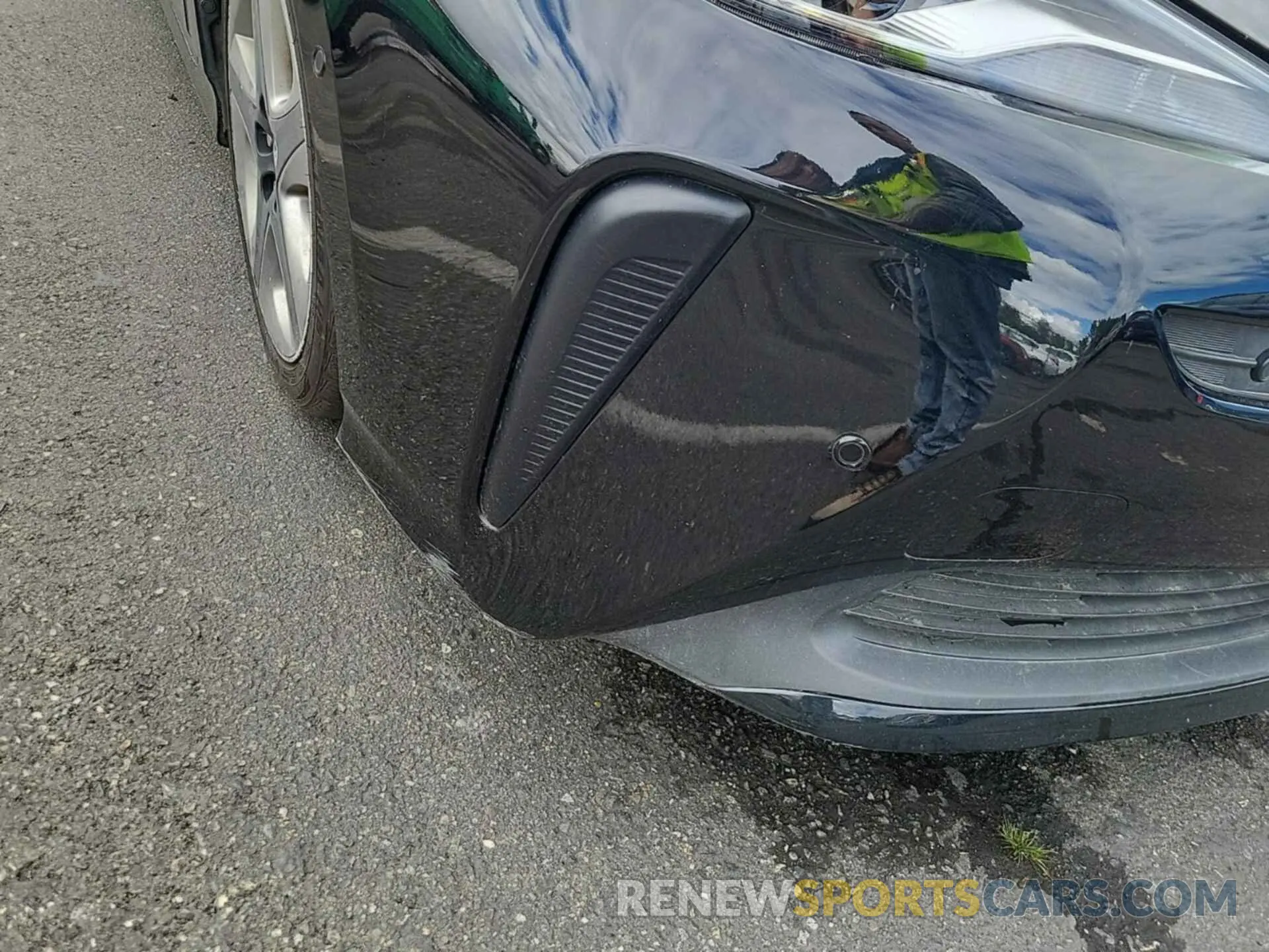 24 Photograph of a damaged car JTDKARFUXL3116040 TOYOTA PRIUS 2020