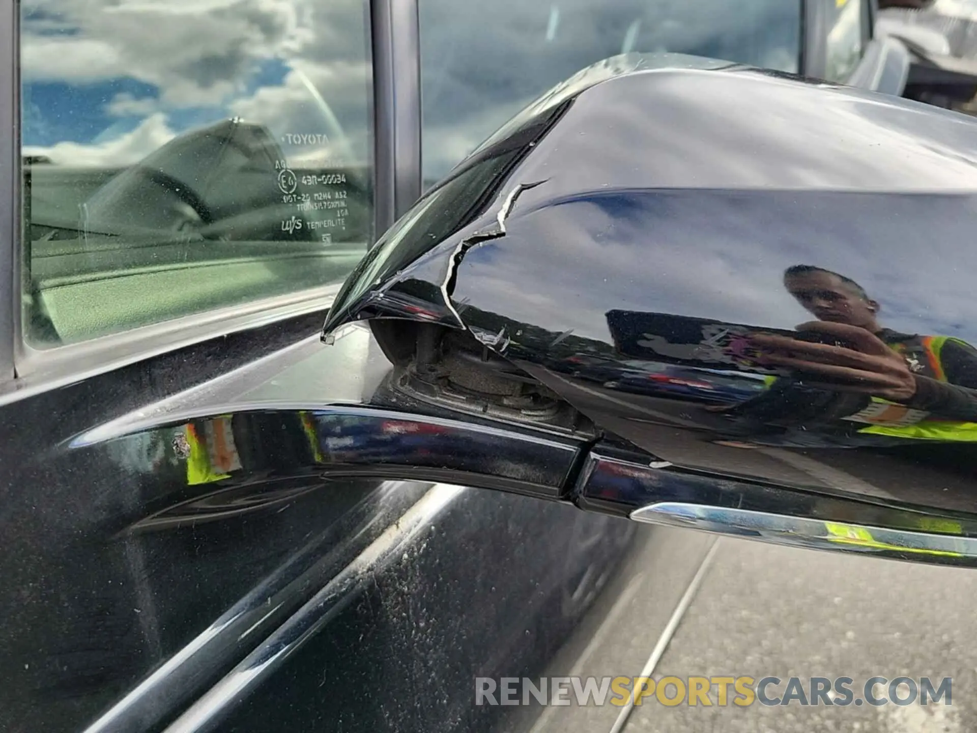5 Photograph of a damaged car JTDKARFUXL3116040 TOYOTA PRIUS 2020