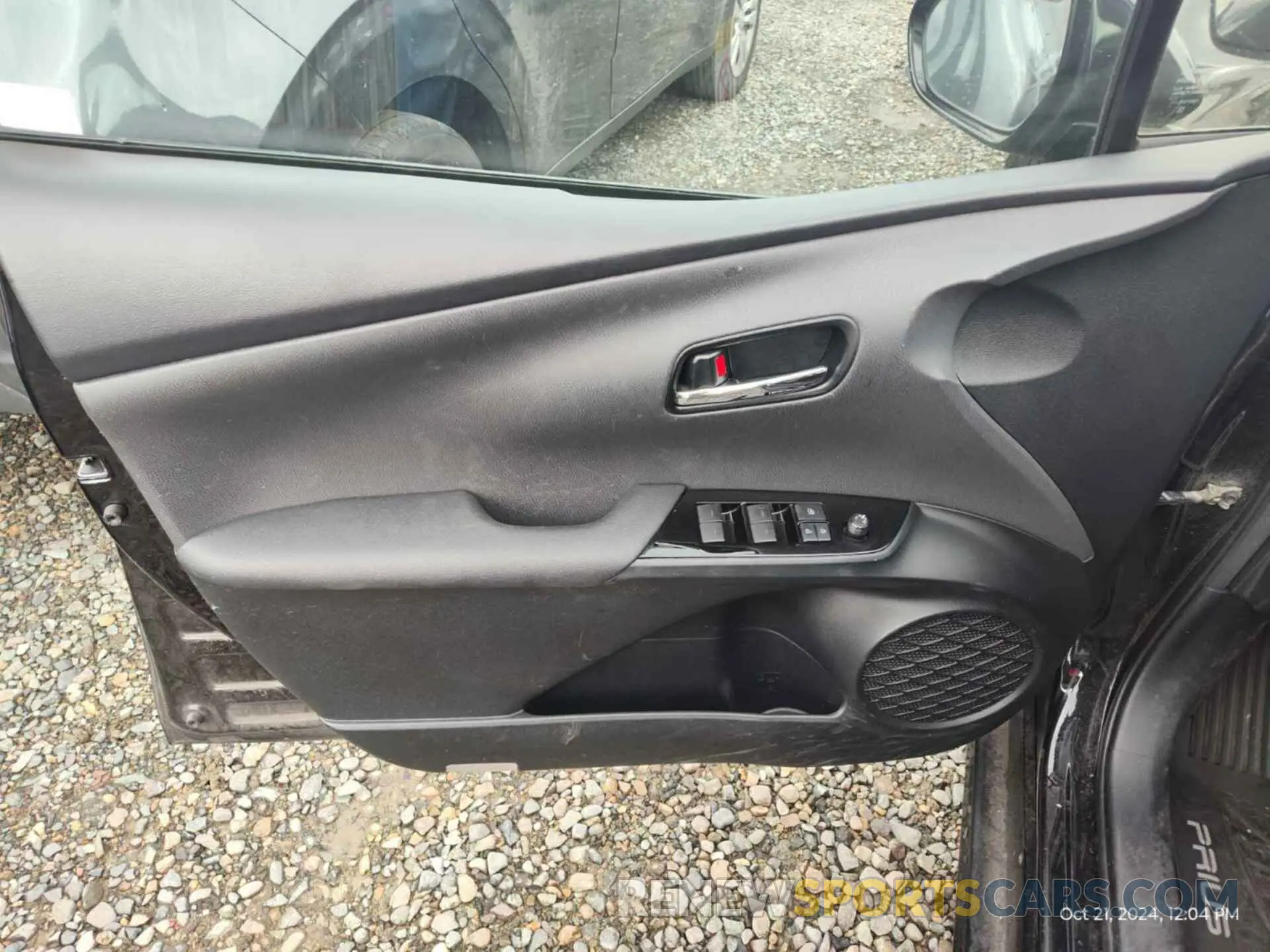 32 Photograph of a damaged car JTDKARFUXL3116085 TOYOTA PRIUS 2020
